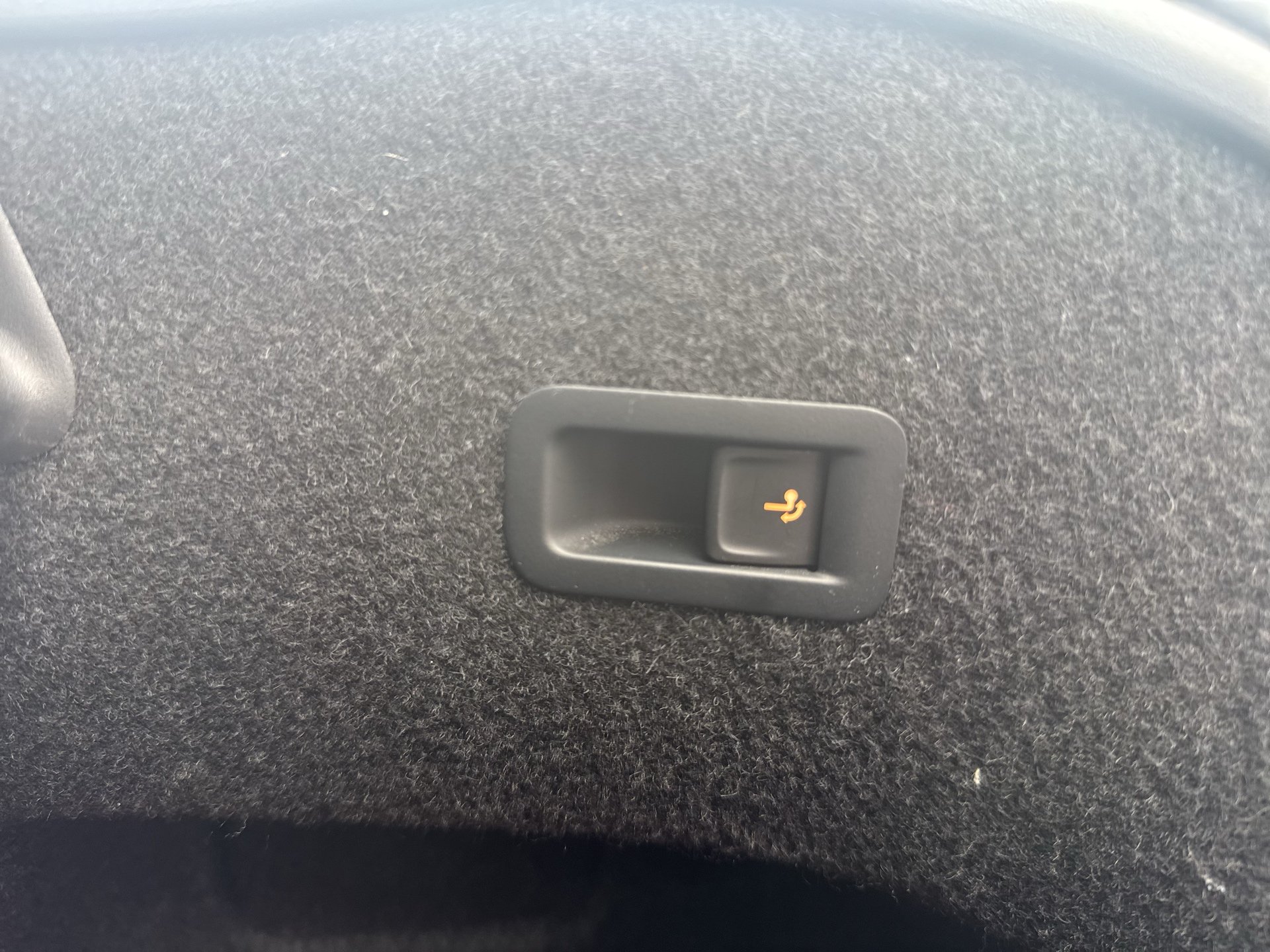 VW Passat 1.5 TSI Eleg. DSG | Bild 28 von 31