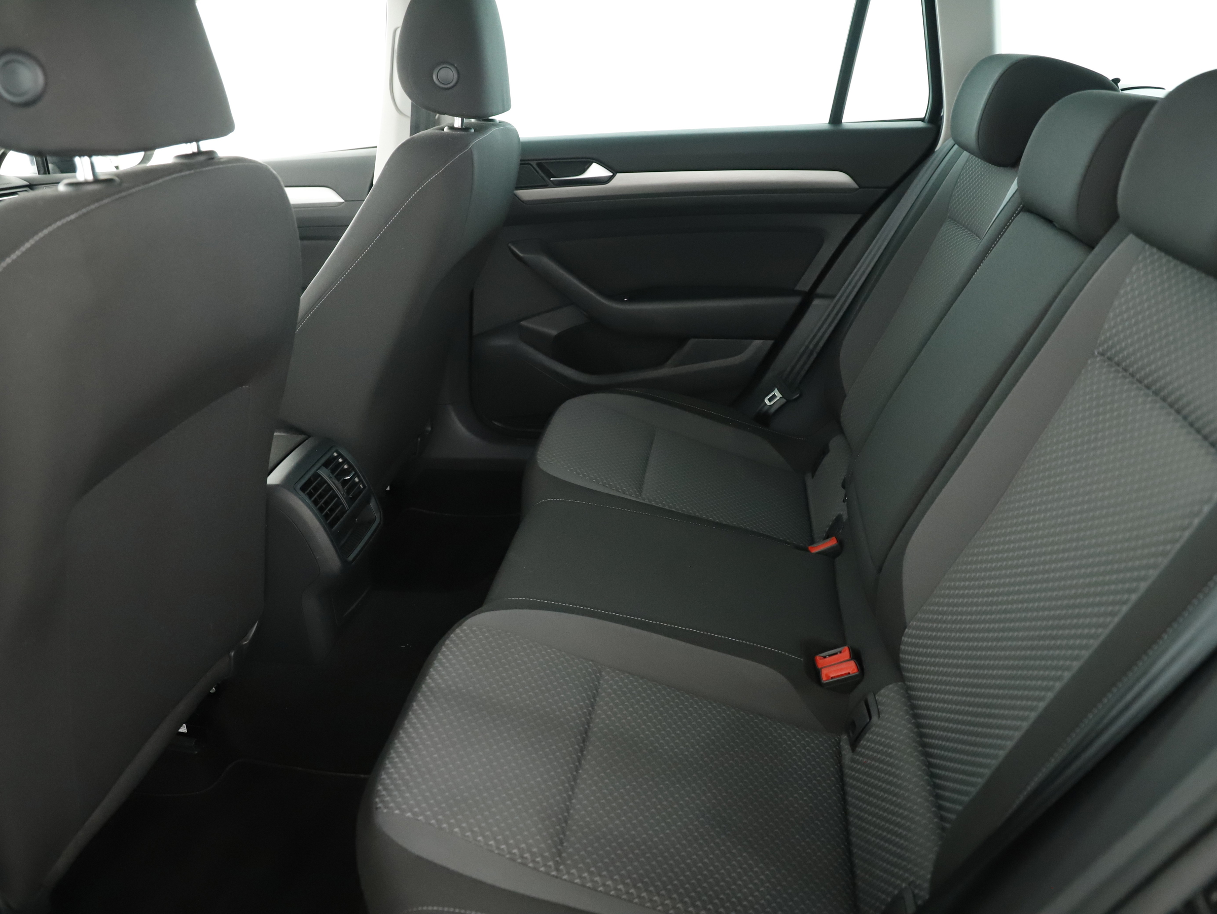 VW Passat Variant 2.0 TDI BMT | Bild 18 von 20