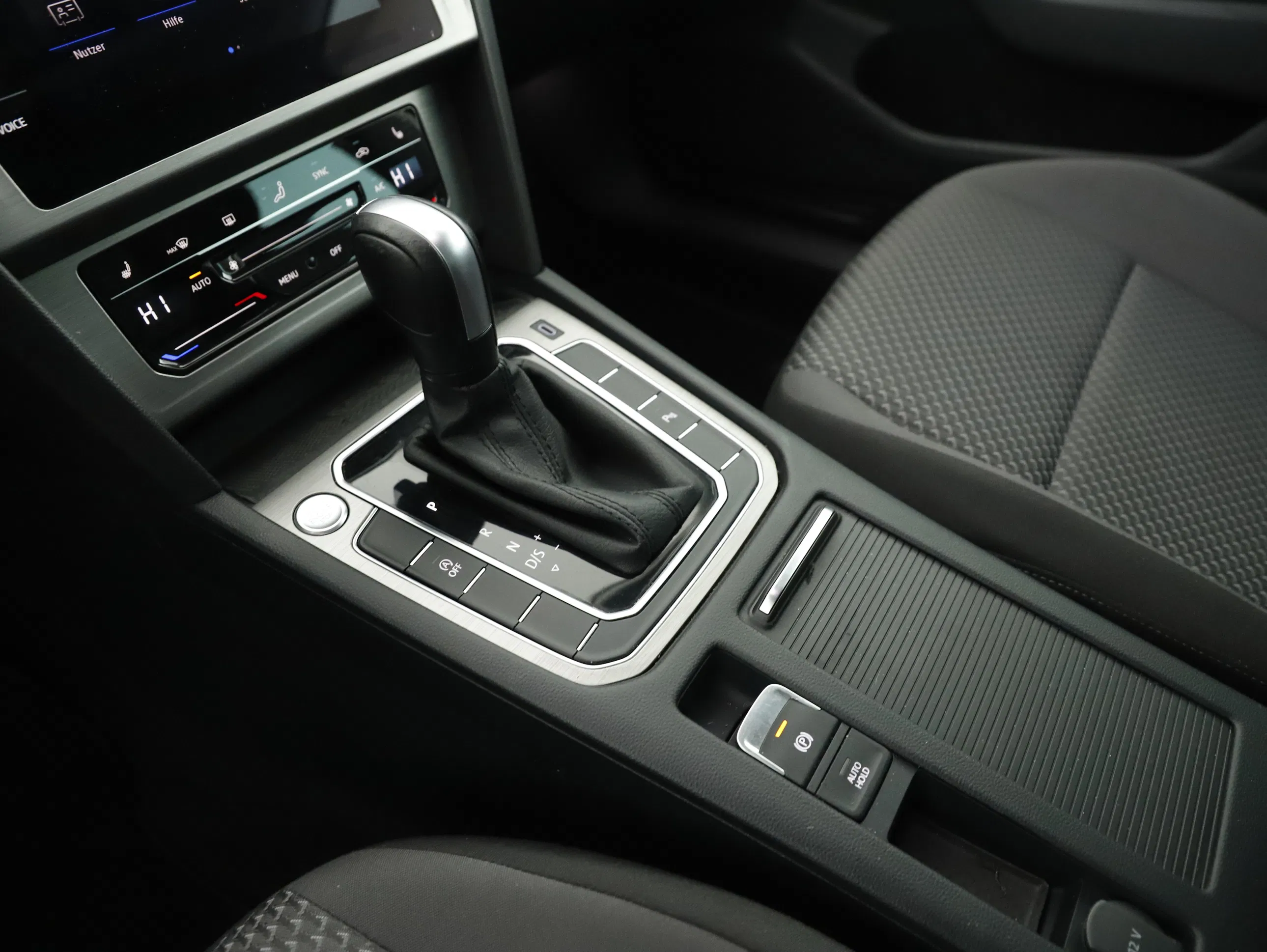 VW Passat Variant 2.0 TDI BMT | Bild 17 von 20