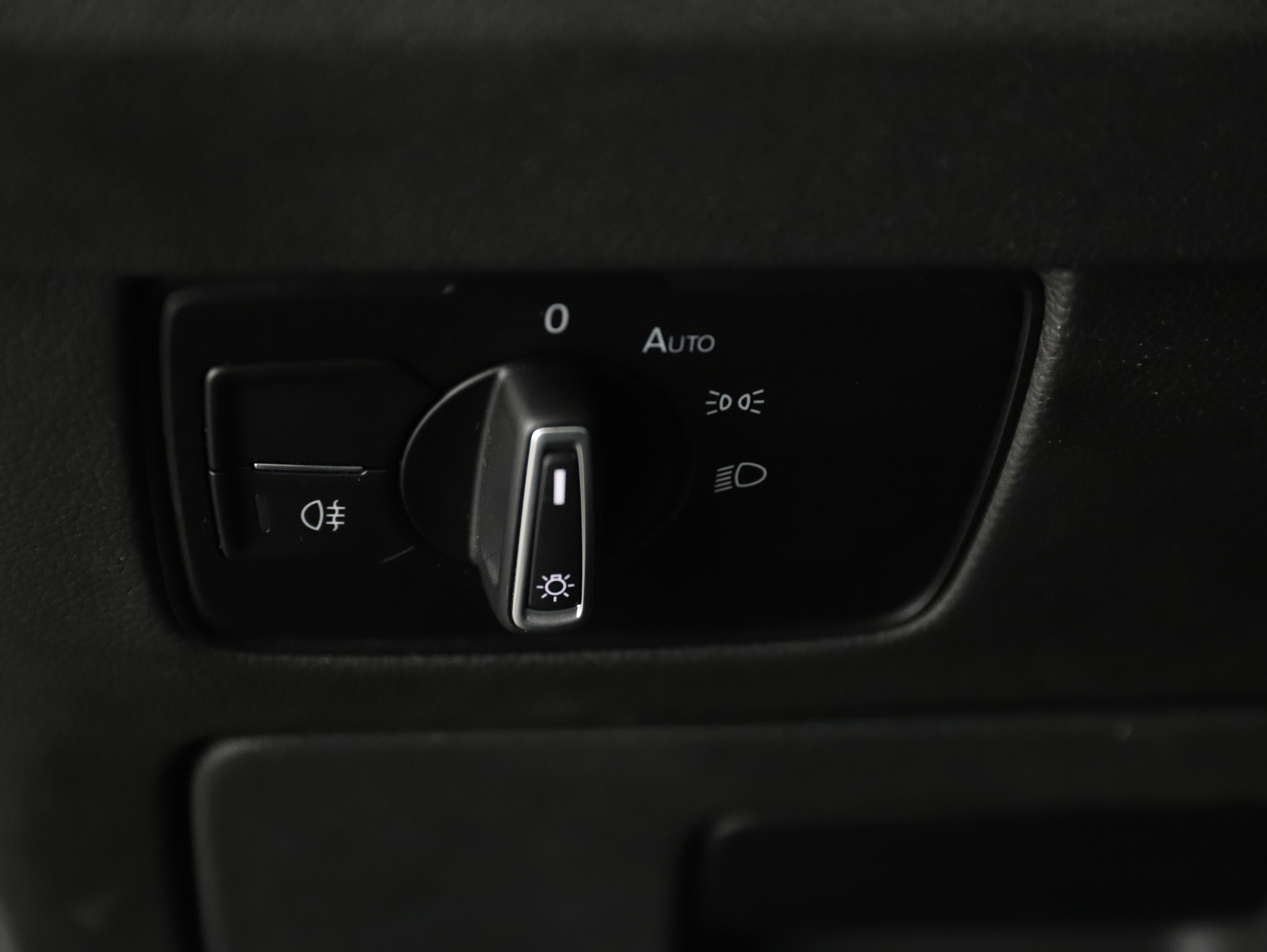 VW Passat Variant 2.0 TDI BMT | Bild 6 von 20