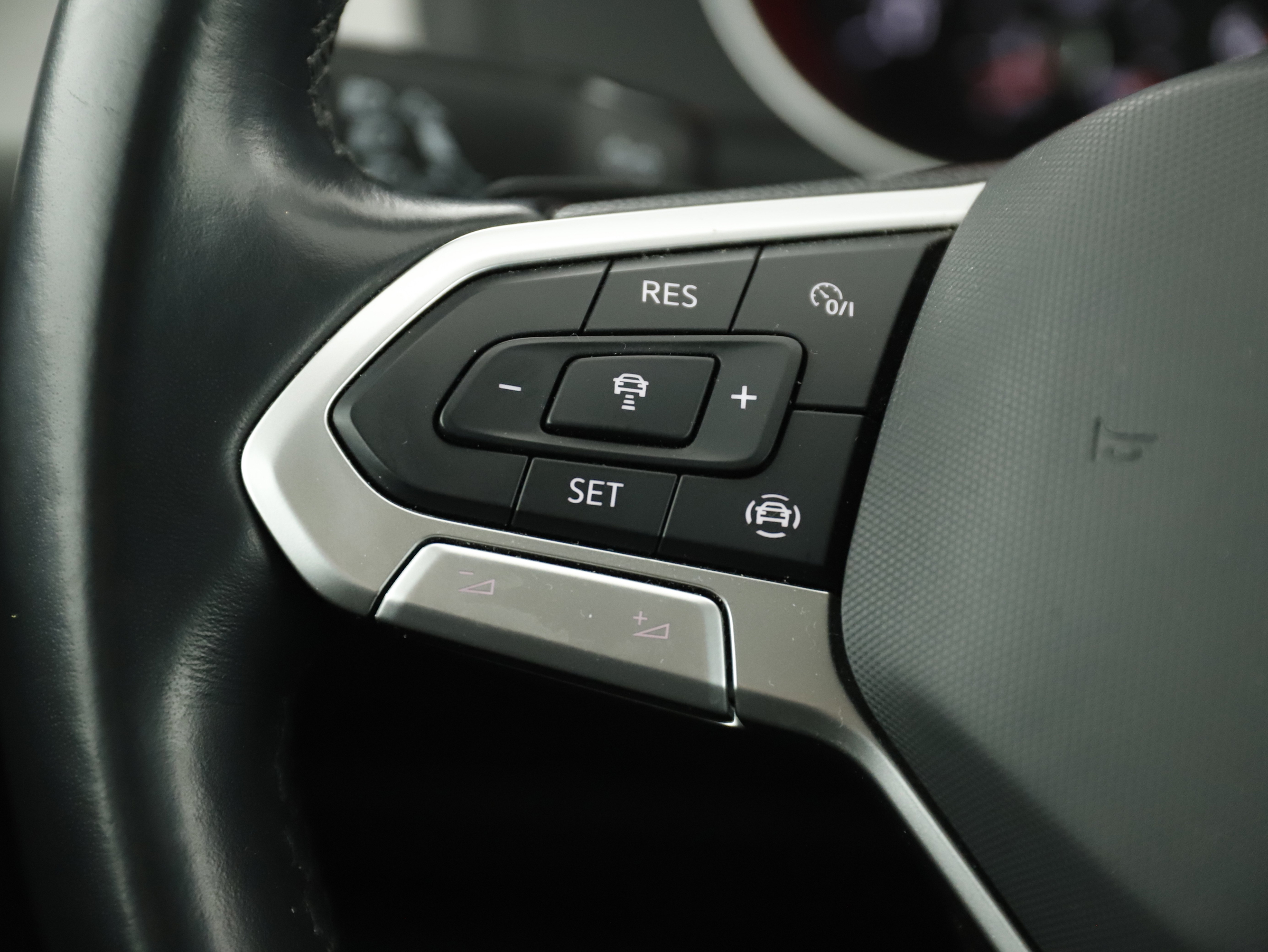 VW Passat Variant 2.0 TDI BMT | Bild 11 von 20