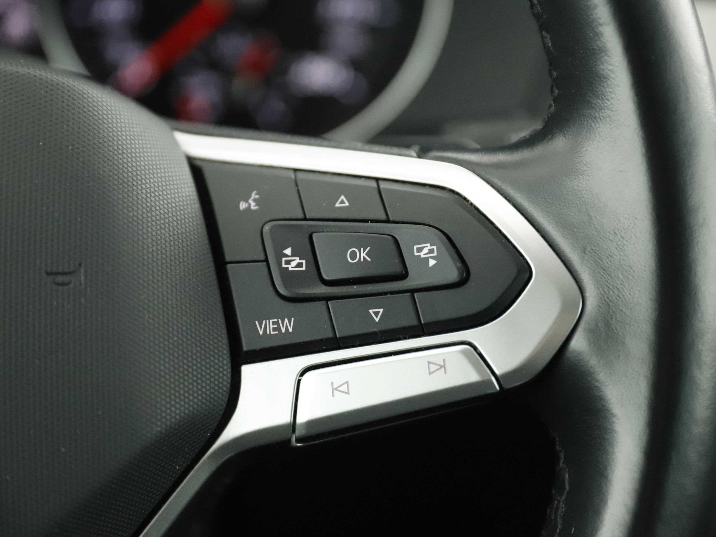 VW Passat Variant 2.0 TDI BMT | Bild 12 von 20