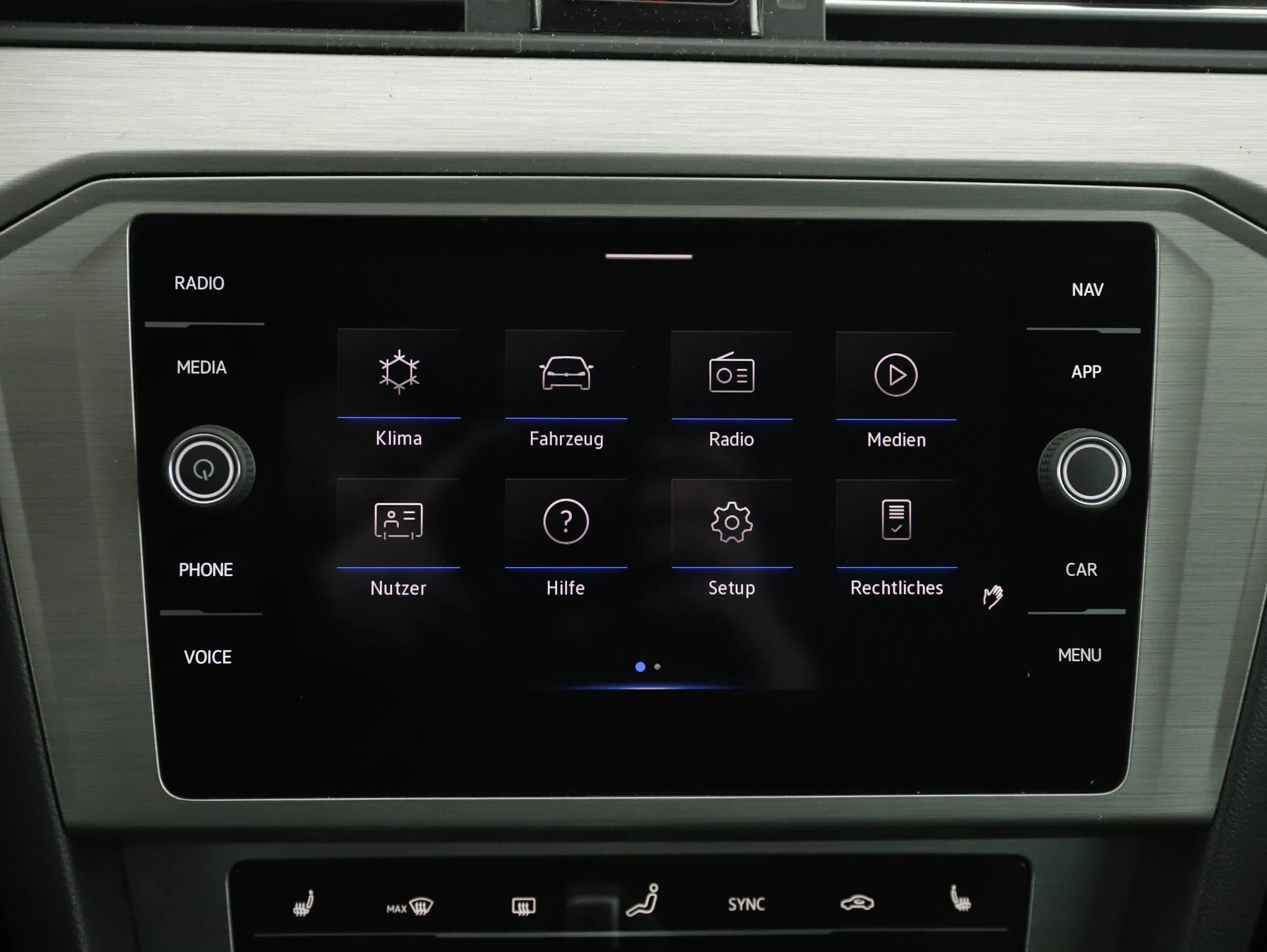 VW Passat Variant 2.0 TDI BMT | Bild 13 von 20