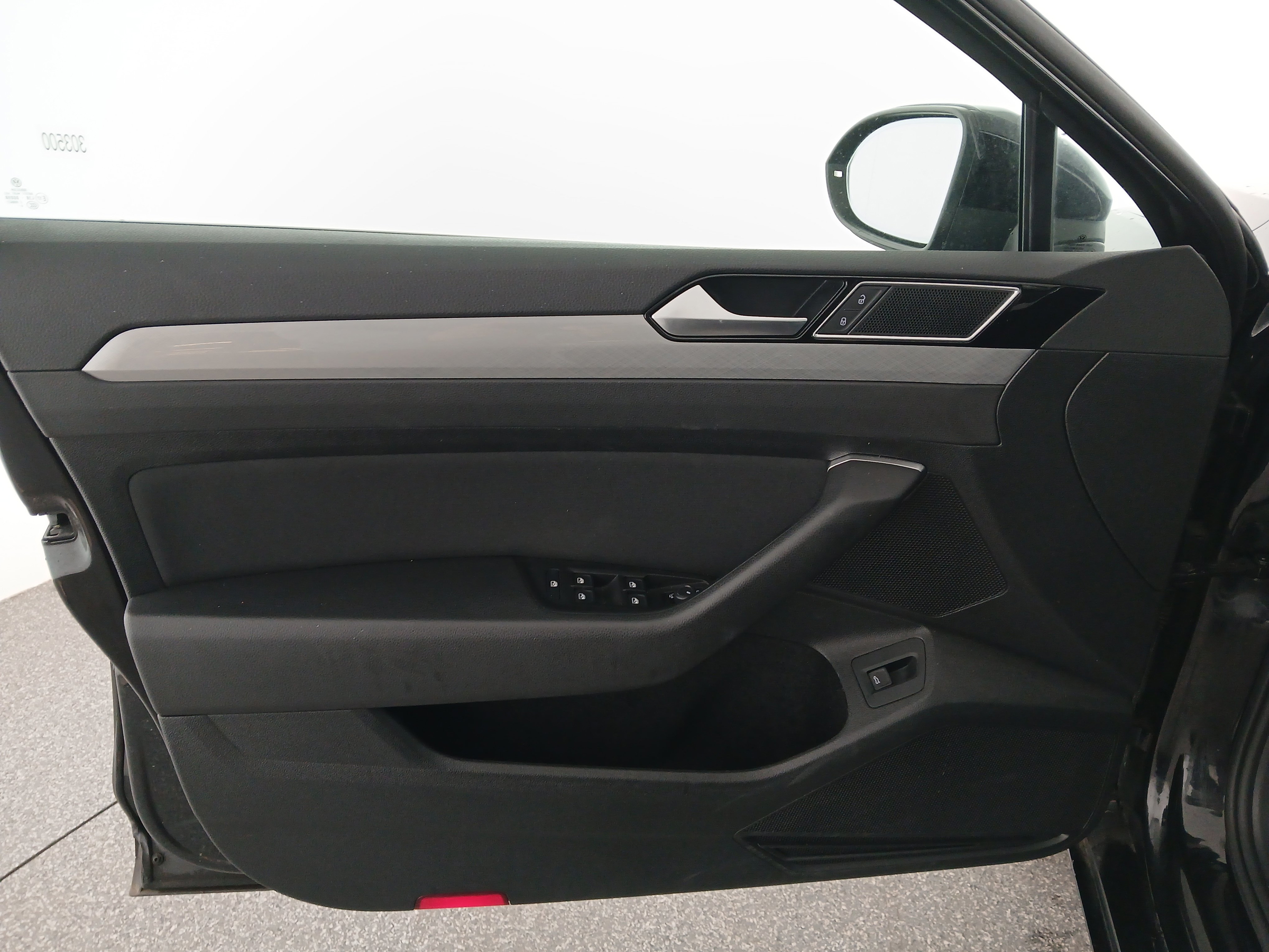 VW Passat Variant 2.0 TDI BMT Business | Bild 10 von 28