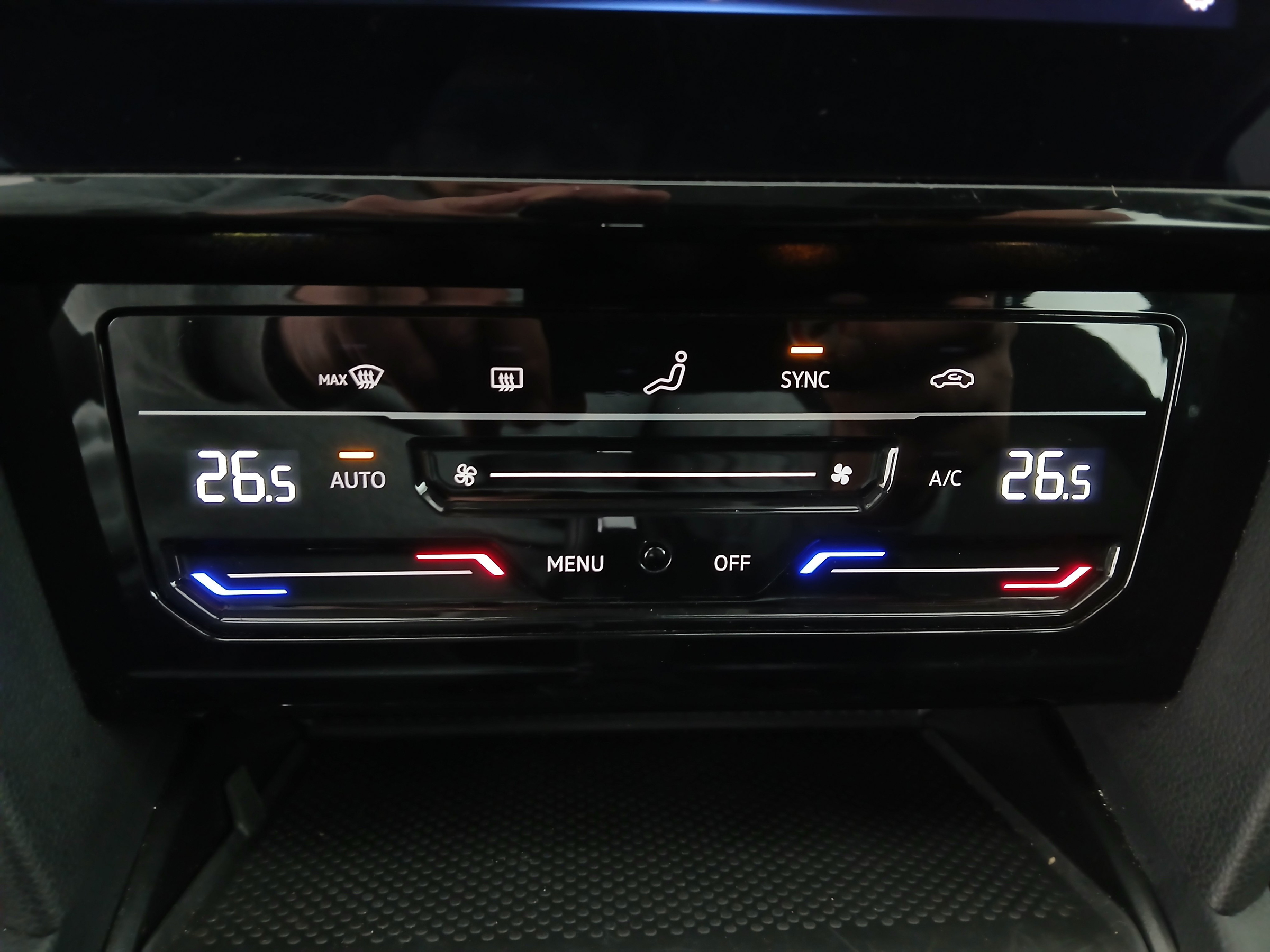 VW Passat Variant 2.0 TDI BMT Business | Bild 25 von 28