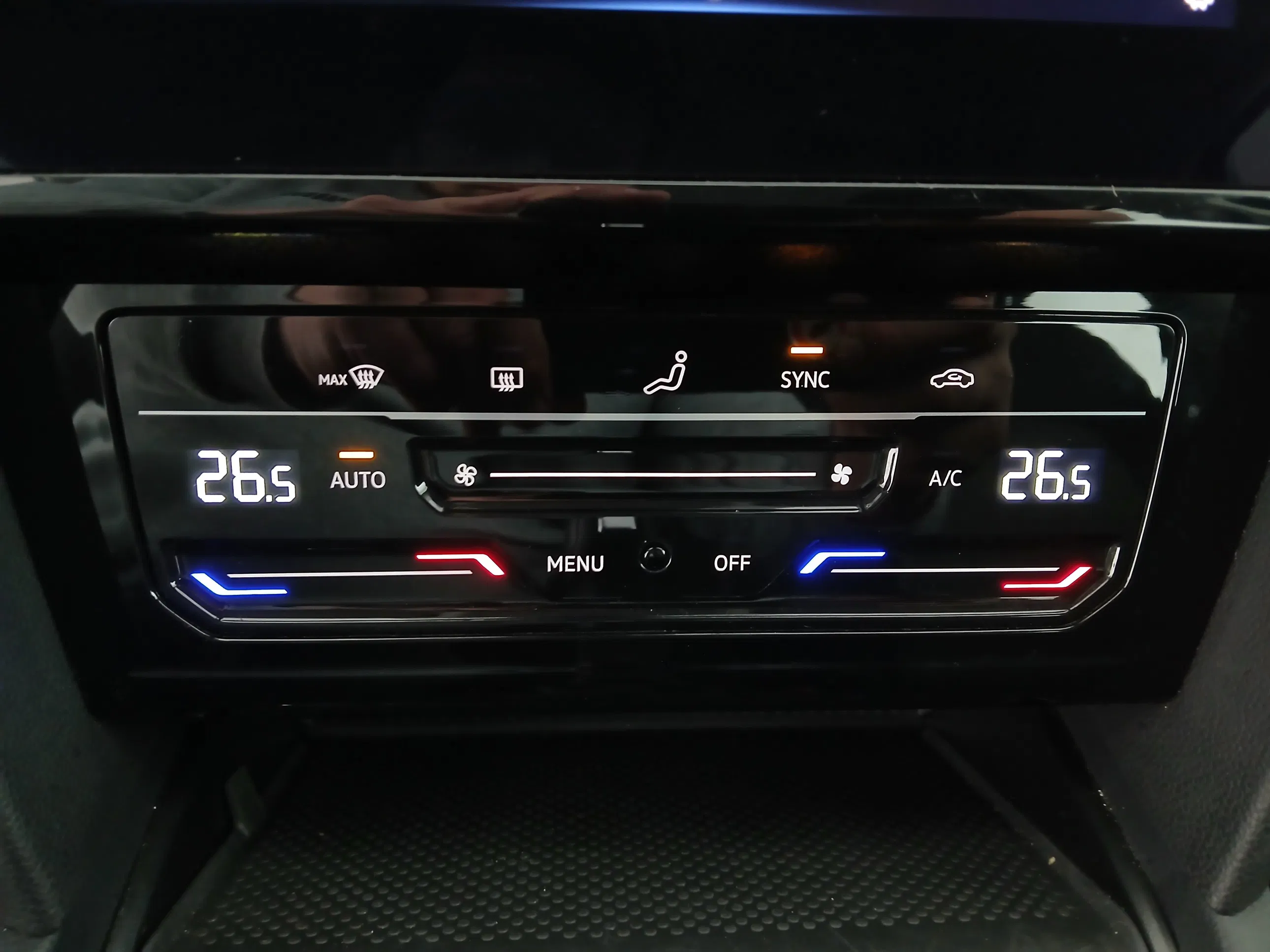 VW Passat Variant 2.0 TDI BMT Business | Bild 25 von 28