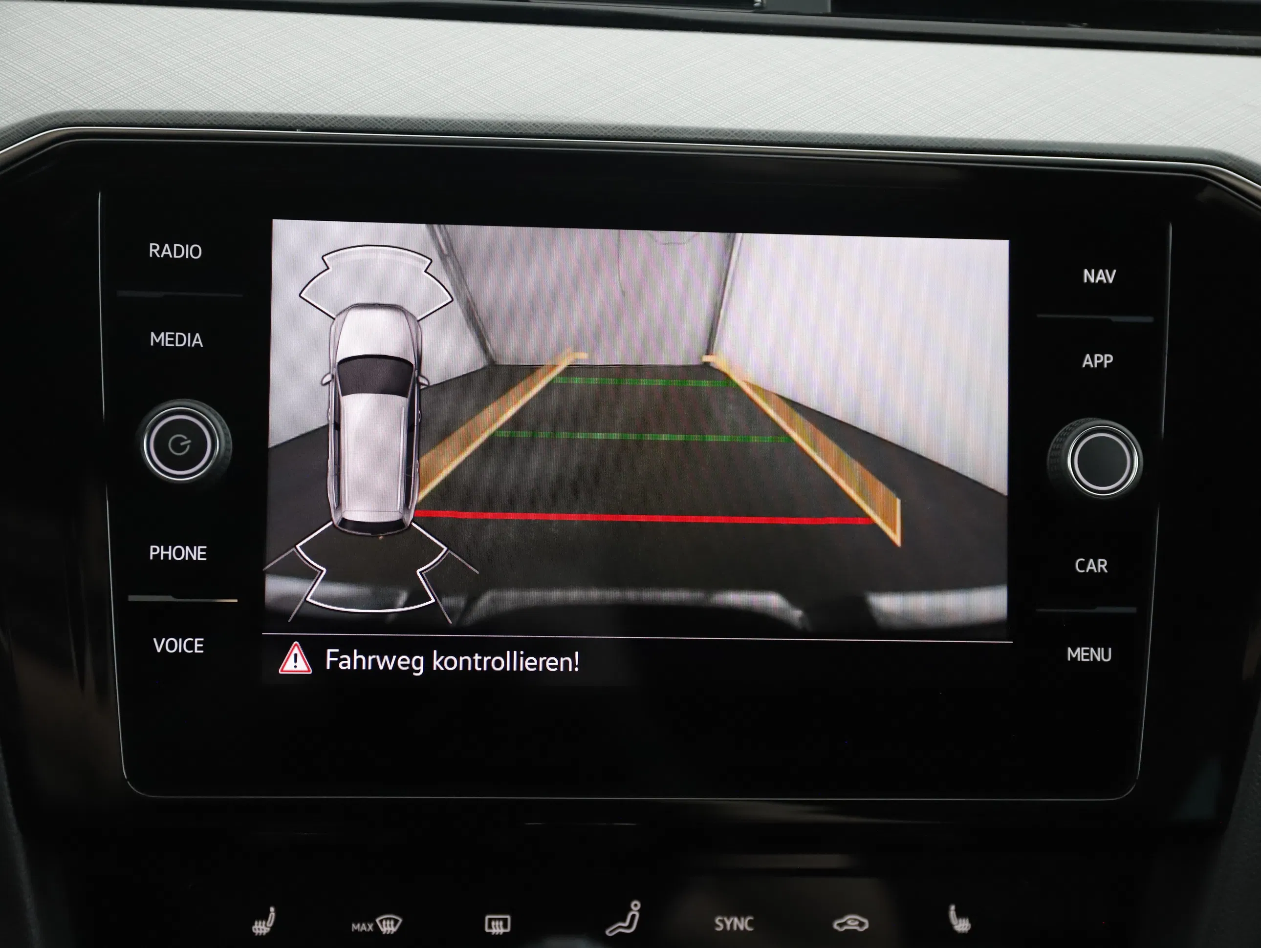 VW Passat Variant 1.4 TSI GTE | Bild 24 von 31