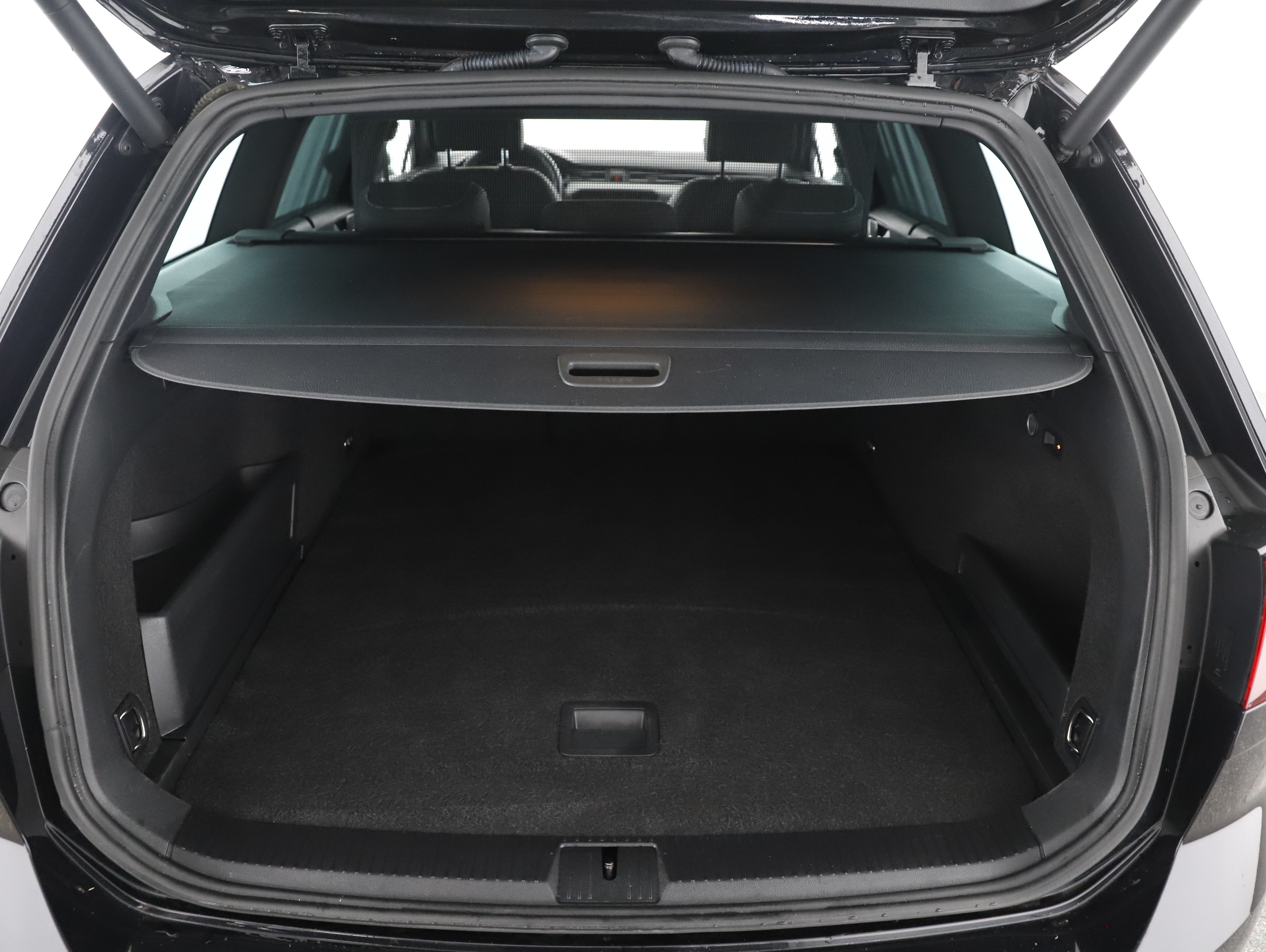 VW Passat Variant 1.4 TSI  GTE | Bild 28 von 31