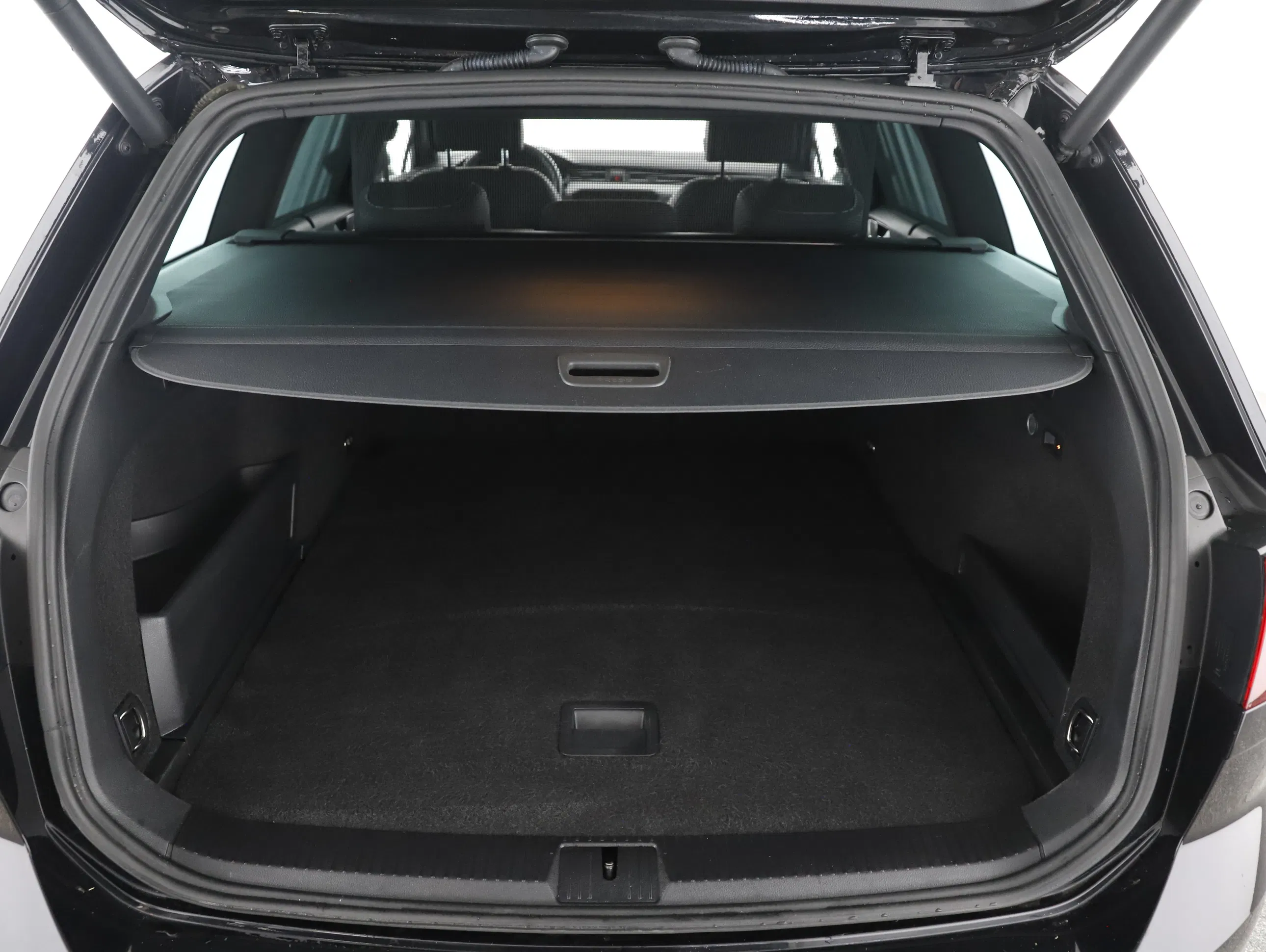 VW Passat Variant 1.4 TSI GTE | Bild 28 von 31