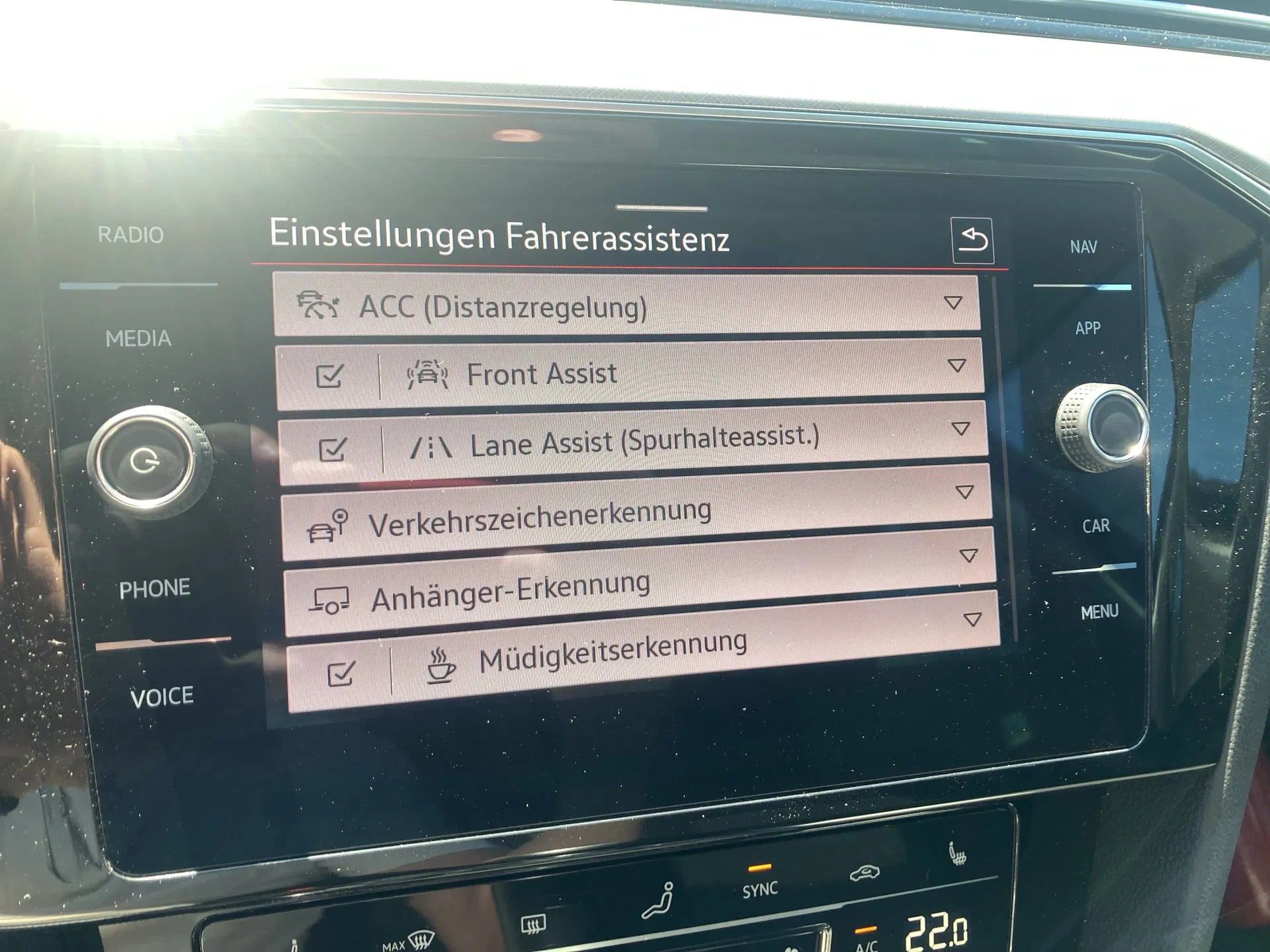 VW Passat Variant 1.5 TSI BMT Business | Bild 19 von 30