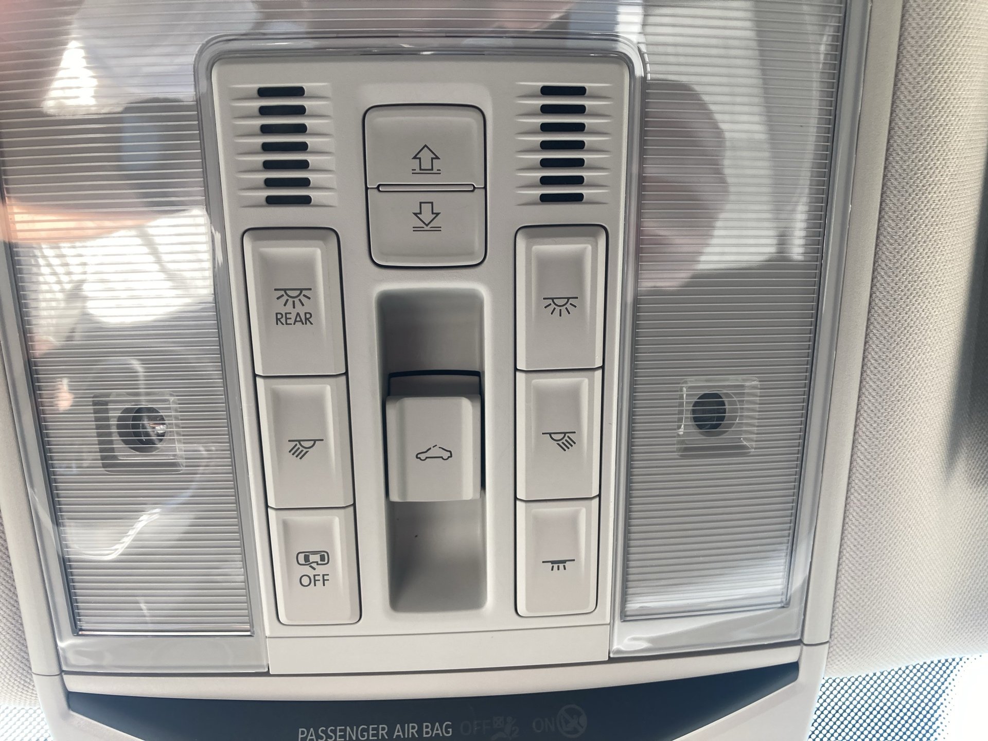 VW Passat Variant 1.5 TSI BMT Business | Bild 24 von 30