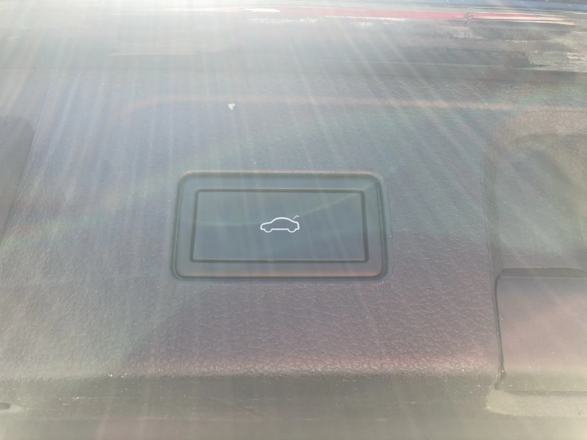 VW Passat Variant 1.5 TSI BMT Business | Bild 28 von 30