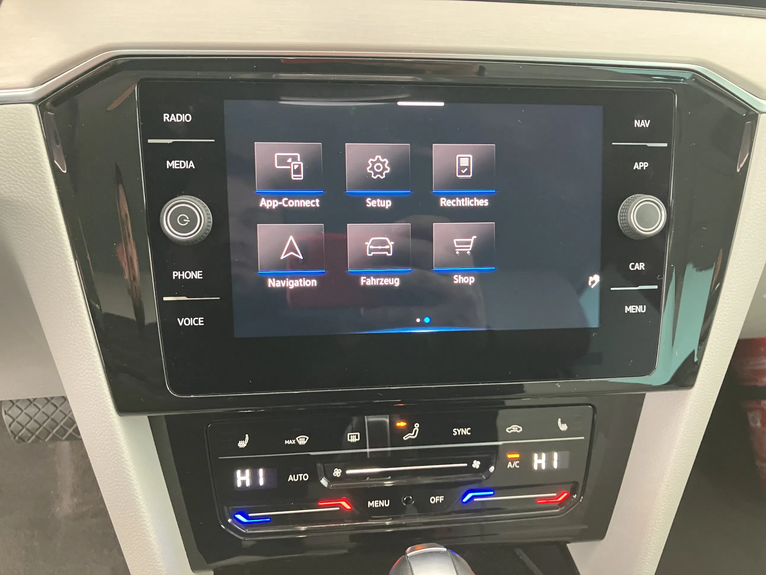 VW Passat Variant 1.5 TSI BMT Elegance | Bild 11 von 29