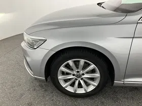 VW Passat Variant 1.5 TSI BMT Elegance | Thumbnail 14 von 29