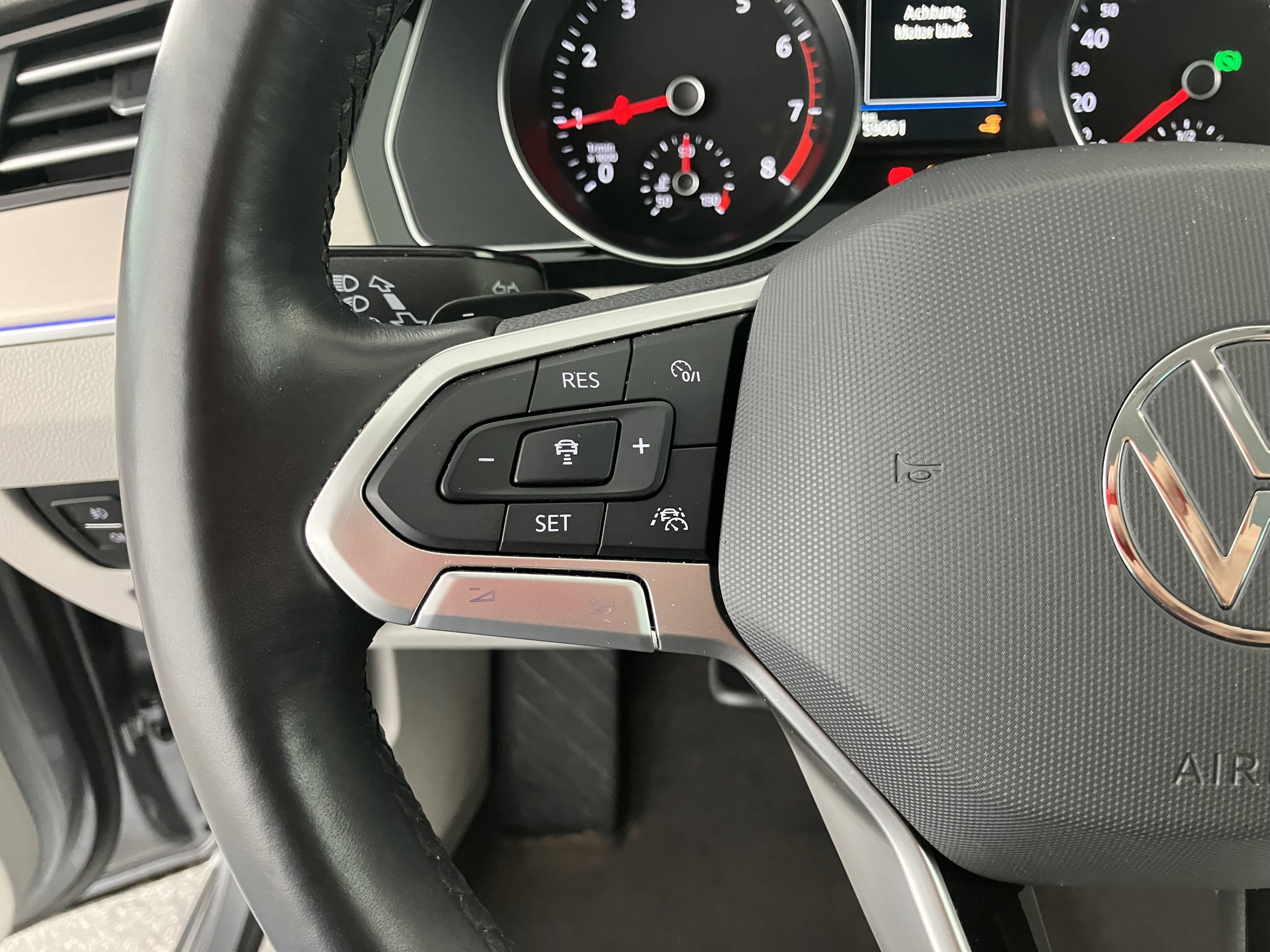 VW Passat Variant 1.5 TSI BMT Elegance | Bild 17 von 29