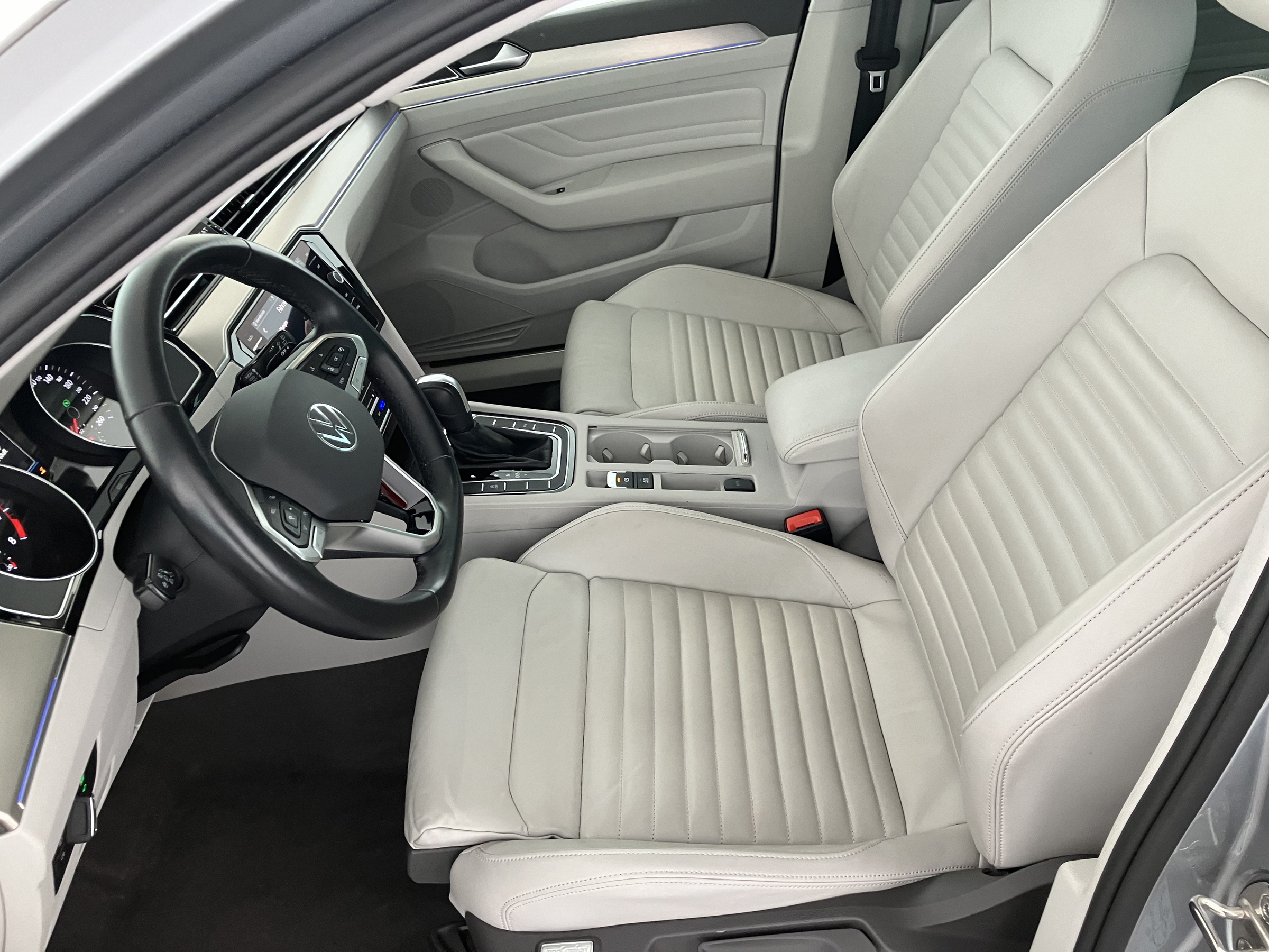 VW Passat Variant 1.5 TSI BMT Elegance | Bild 4 von 29