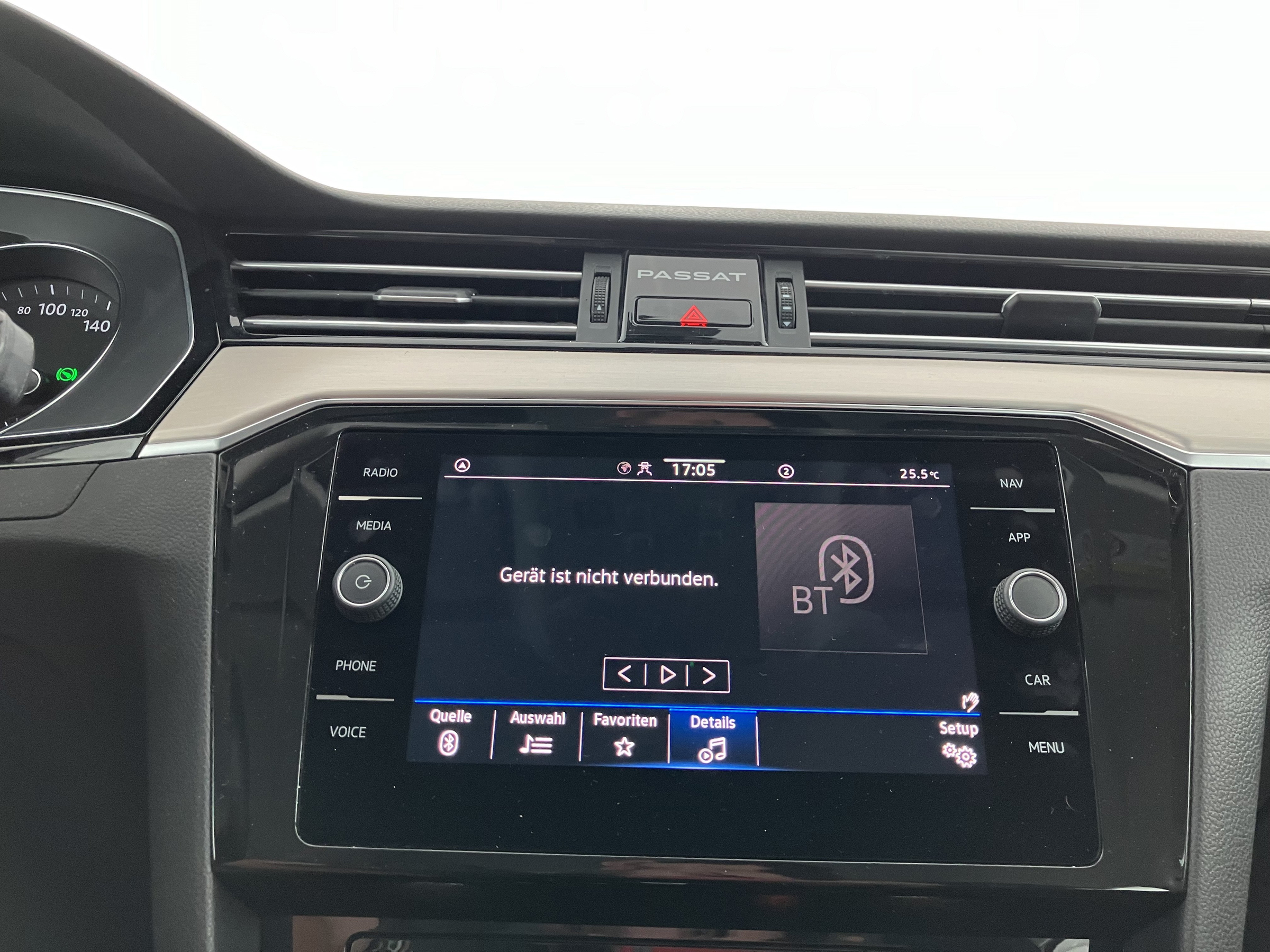 VW Passat Variant 2.0 TDI 4Motion BMT Elegance | Bild 11 von 31