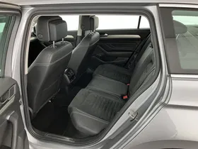 VW Passat Variant 2.0 TDI 4Motion BMT Elegance | Thumbnail 14 von 31