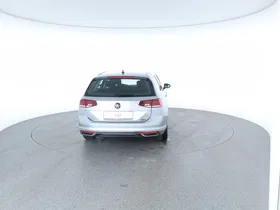 VW Passat Variant 2.0 TDI 4Motion BMT Elegance | Thumbnail 25 von 31