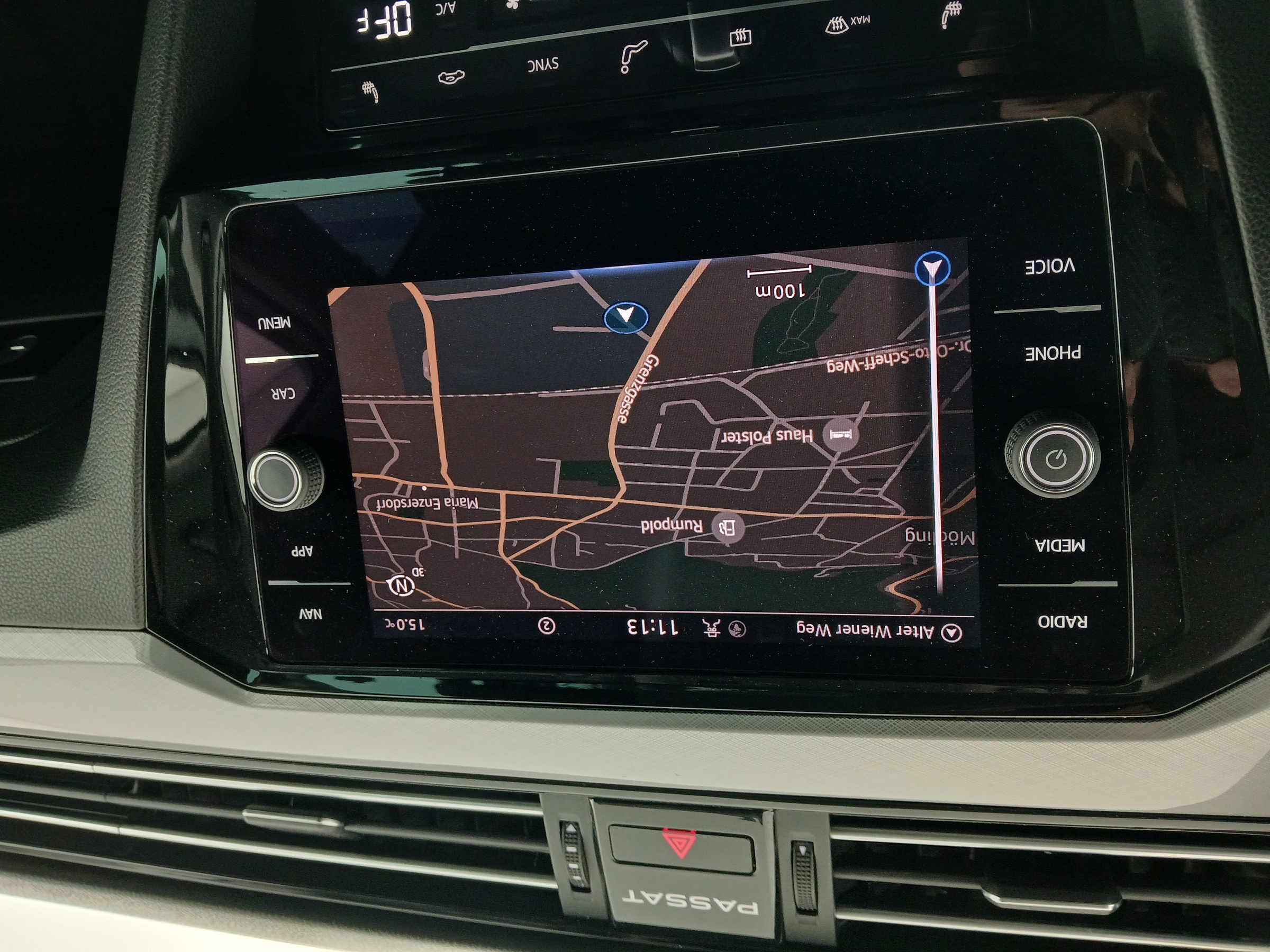 VW Passat Variant 2.0 TDI BMT Business | Bild 23 von 31