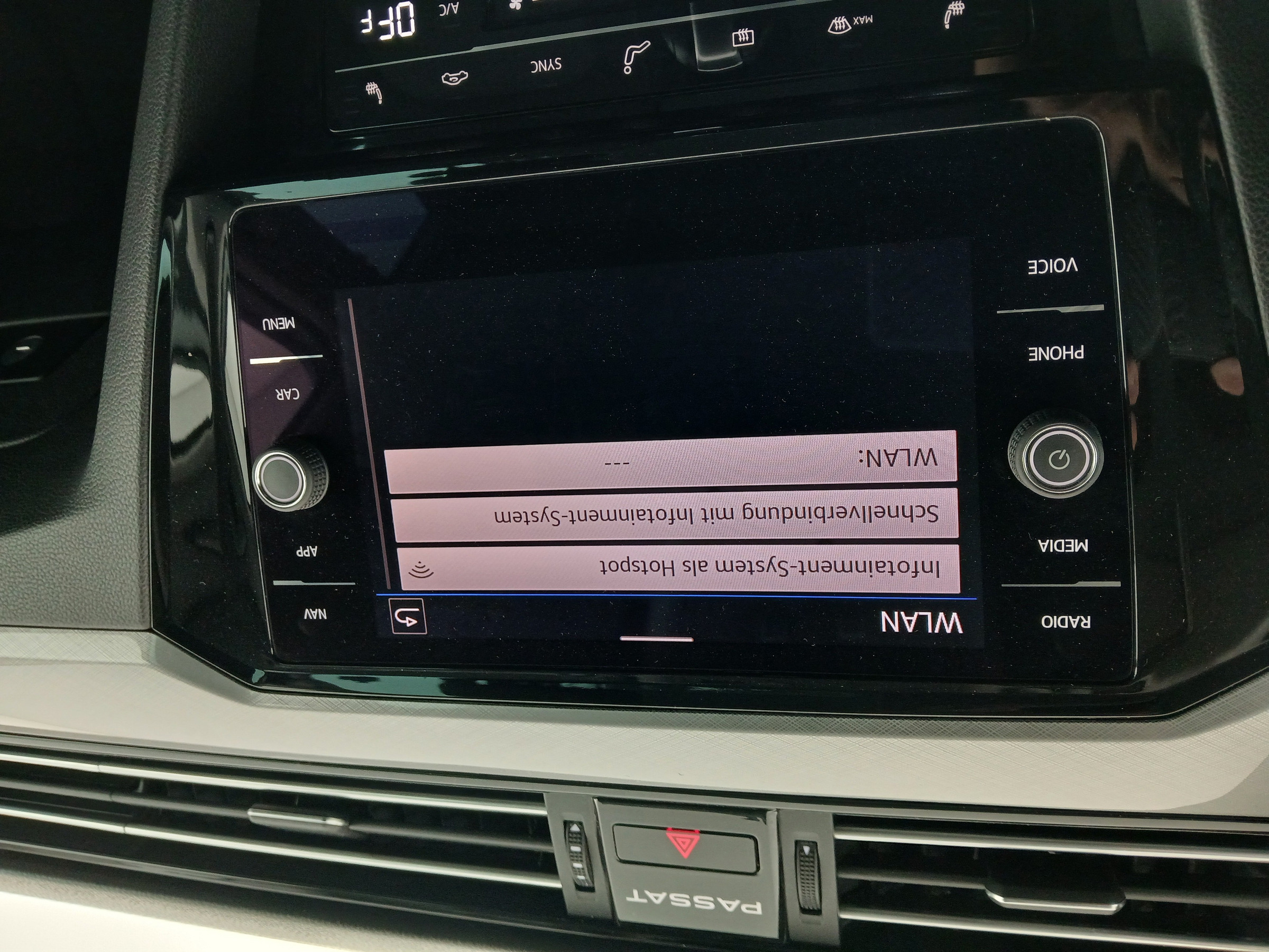 VW Passat Variant 2.0 TDI BMT Business | Bild 27 von 31