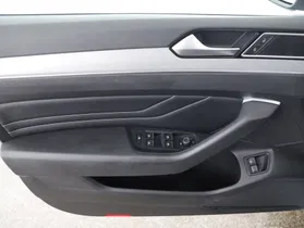 VW Passat Variant 1.4 TSI GTE | Thumbnail 15 von 24