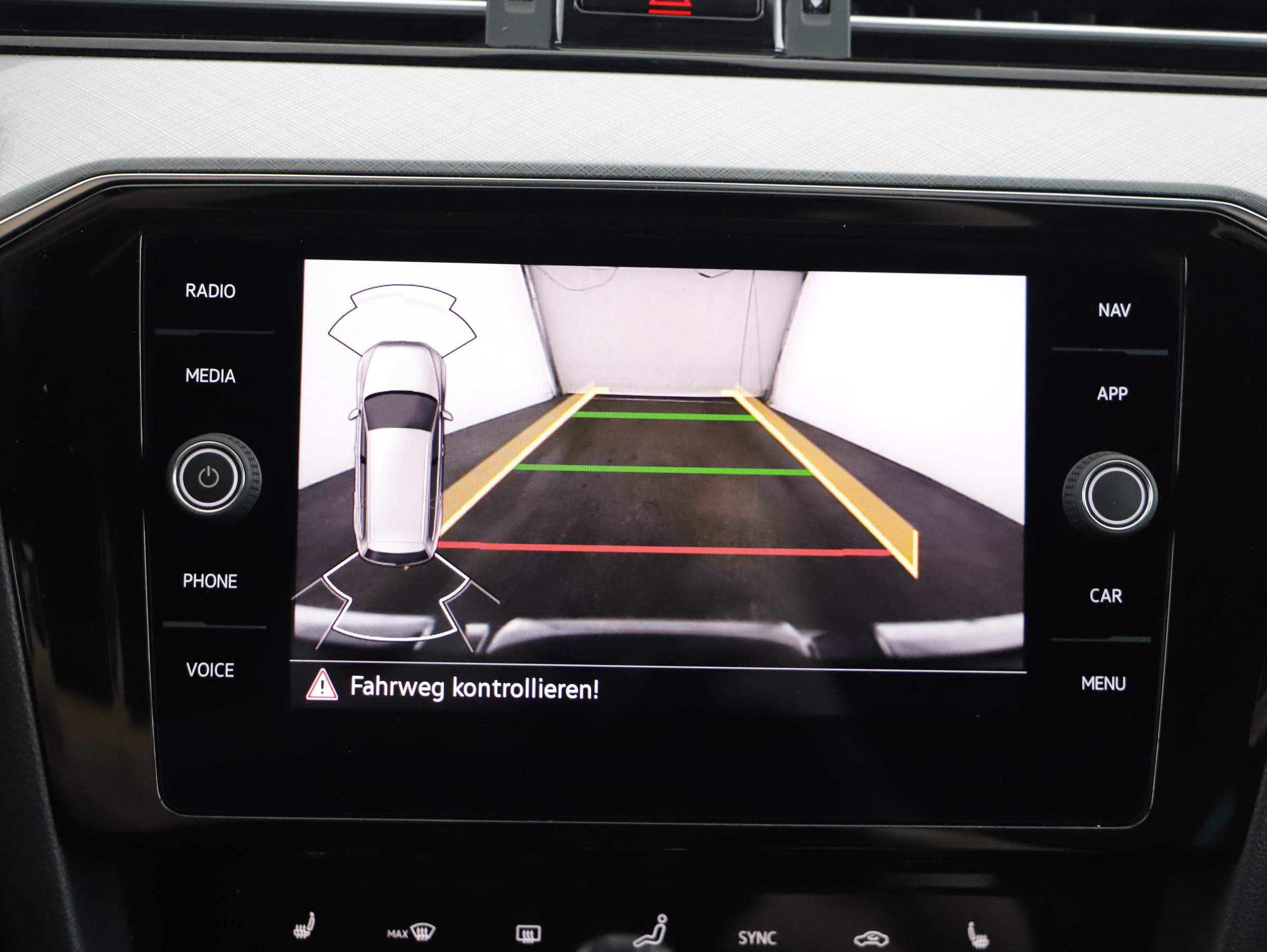 VW Passat Variant 1.4 TSI GTE | Bild 10 von 24