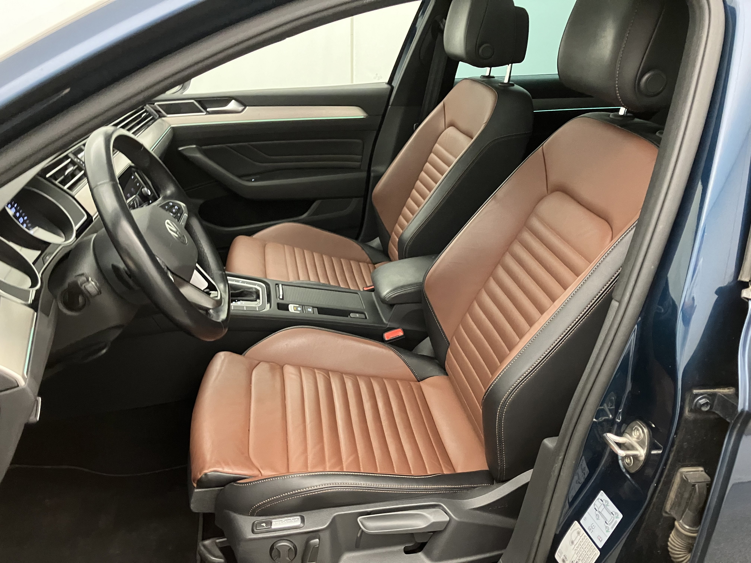 VW Passat Variant 1.5 TSI BMT Elegance | Bild 12 von 31