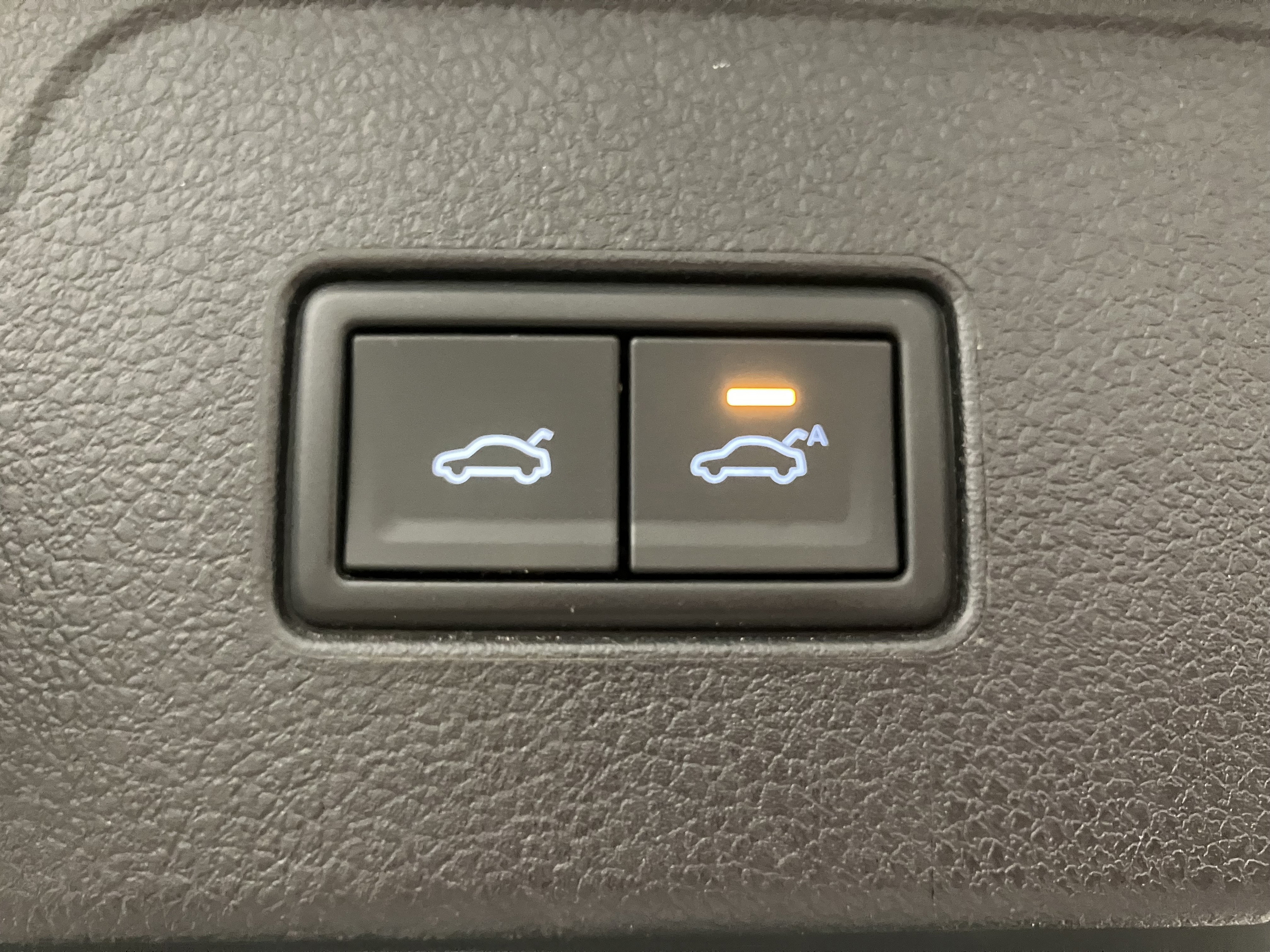 VW Passat Variant 1.5 TSI BMT Elegance | Bild 28 von 31