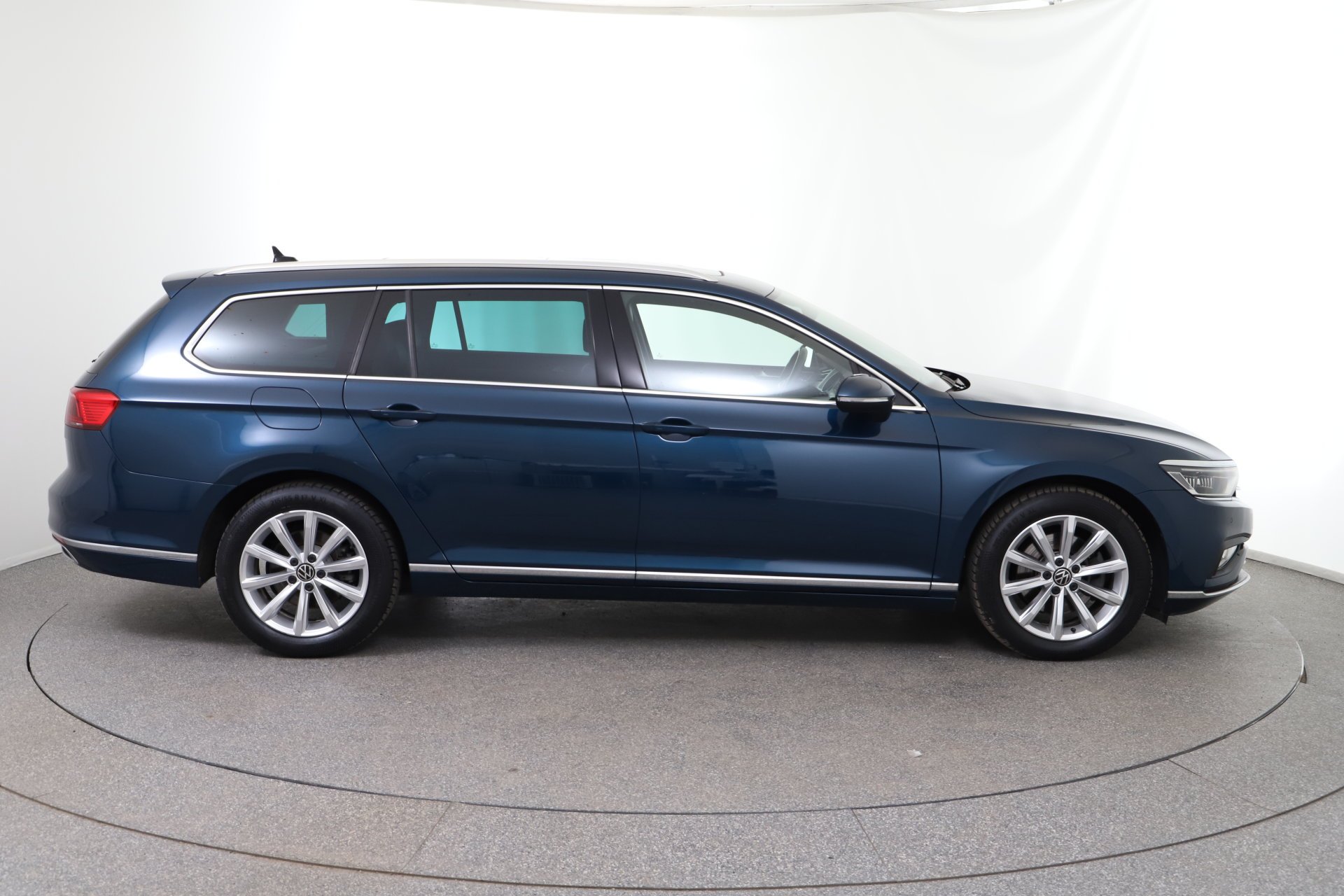 VW Passat Variant 1.5 TSI BMT Elegance | Bild 5 von 31