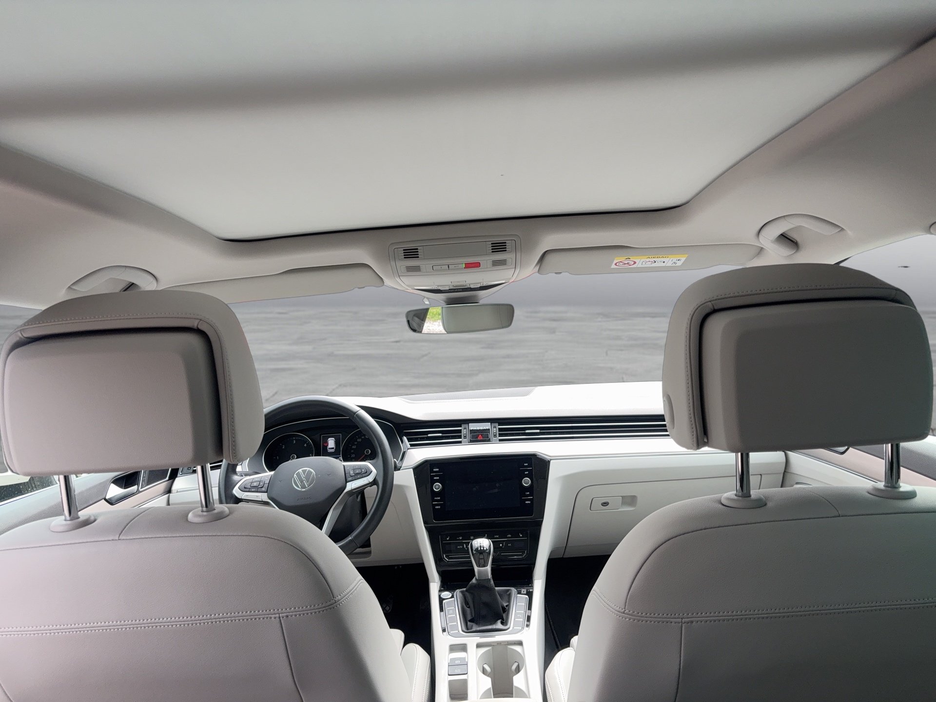 VW Passat Variant 2.0 TDI BMT Elegance | Bild 12 von 23