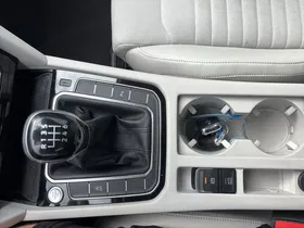VW Passat Variant 2.0 TDI BMT Elegance | Thumbnail 19 von 23
