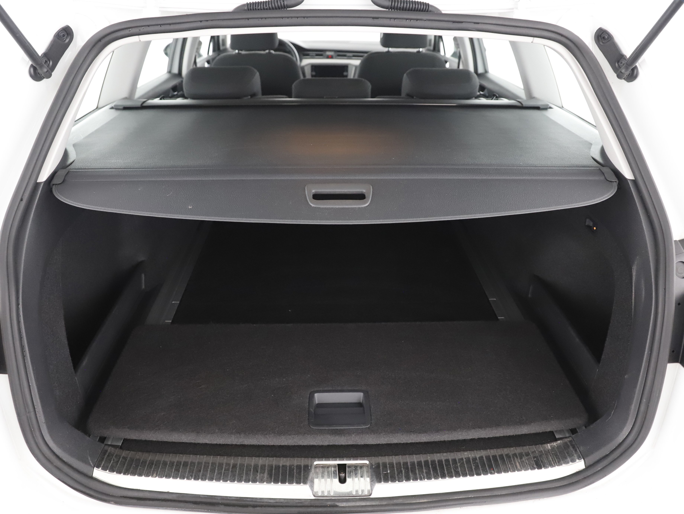 VW Passat Variant 2.0 TDI BMT | Bild 11 von 31