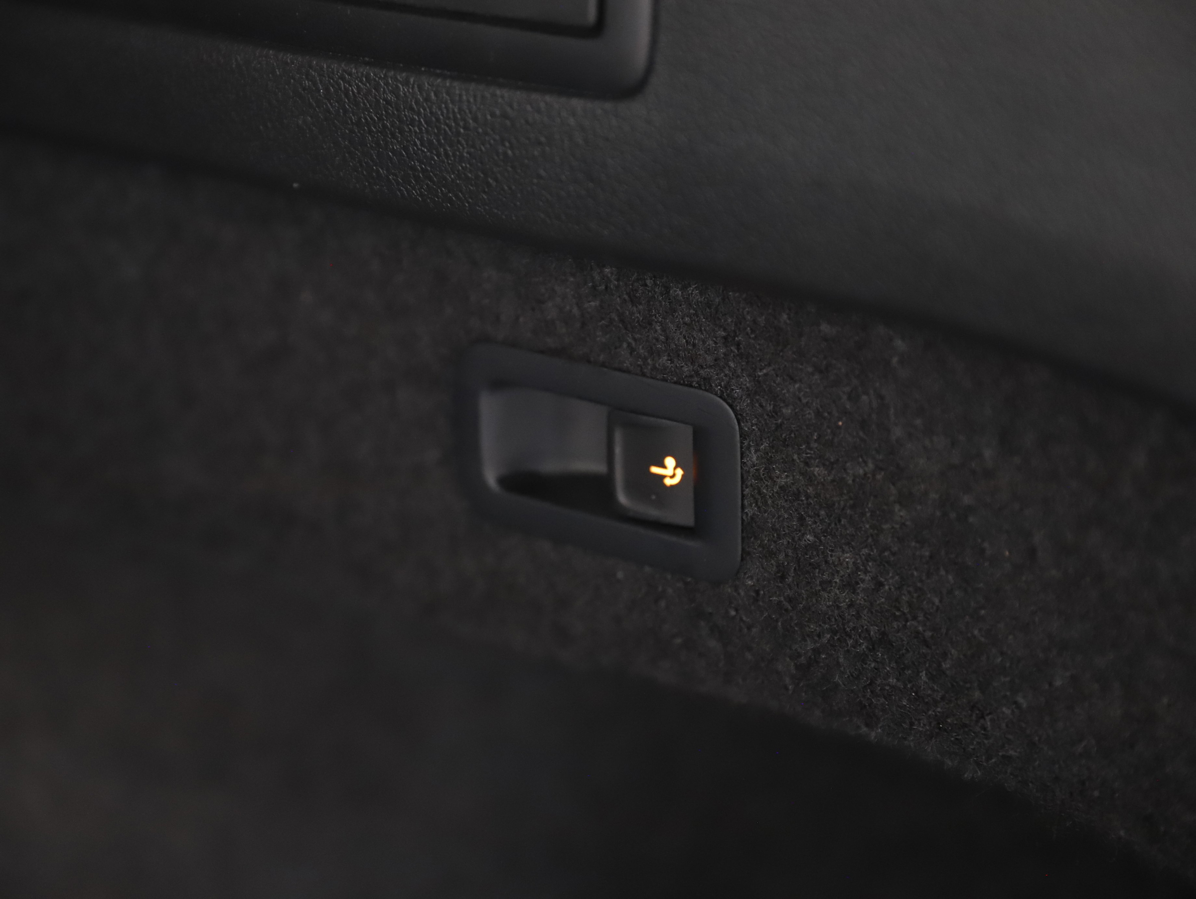 VW Passat Variant 2.0 TDI BMT | Bild 12 von 31