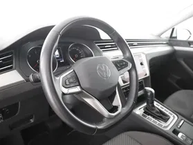 VW Passat Variant 2.0 TDI BMT | Thumbnail 17 von 31