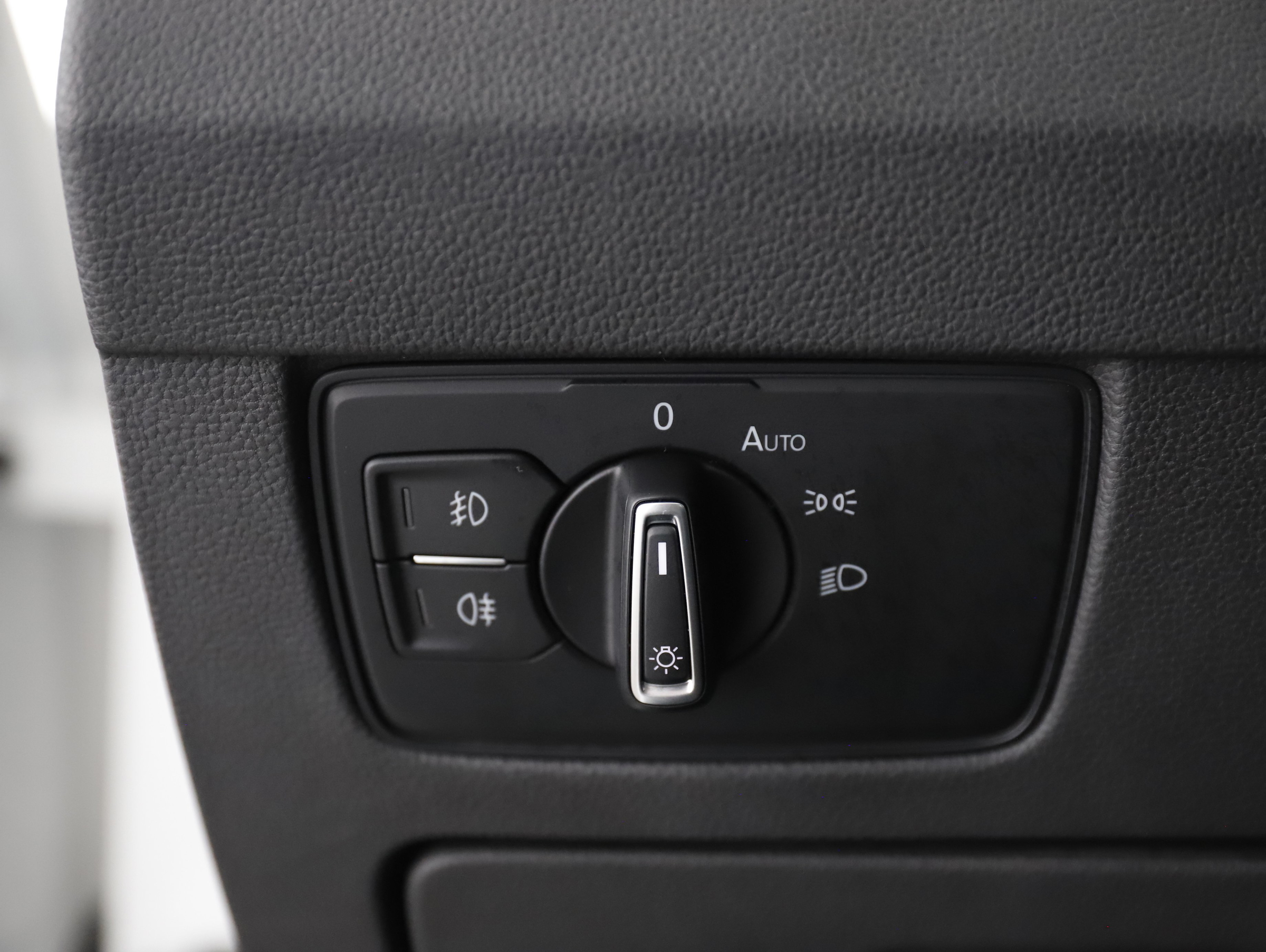 VW Passat Variant 2.0 TDI BMT | Bild 20 von 31