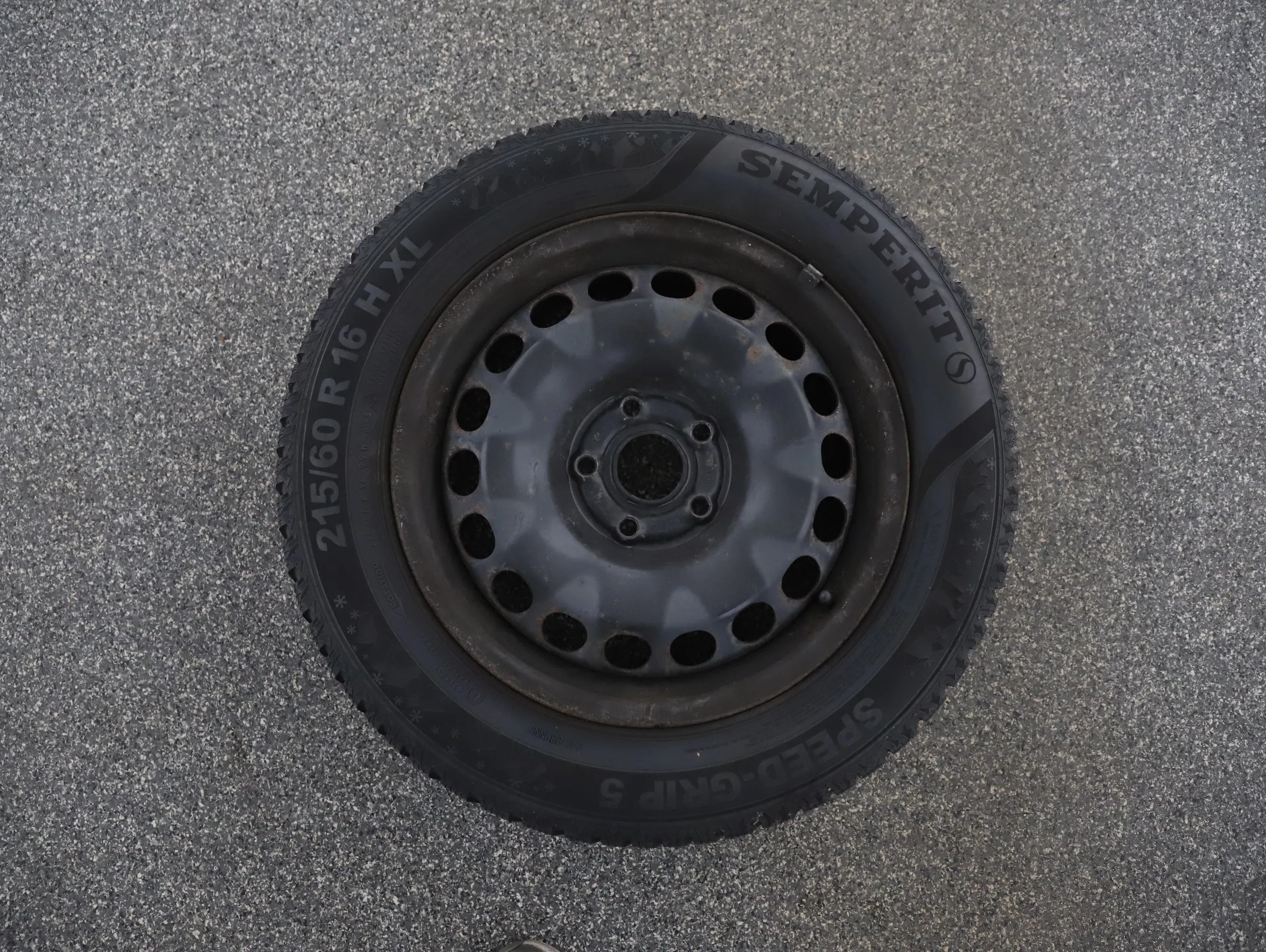 VW Passat Variant 2.0 TDI BMT | Bild 26 von 31