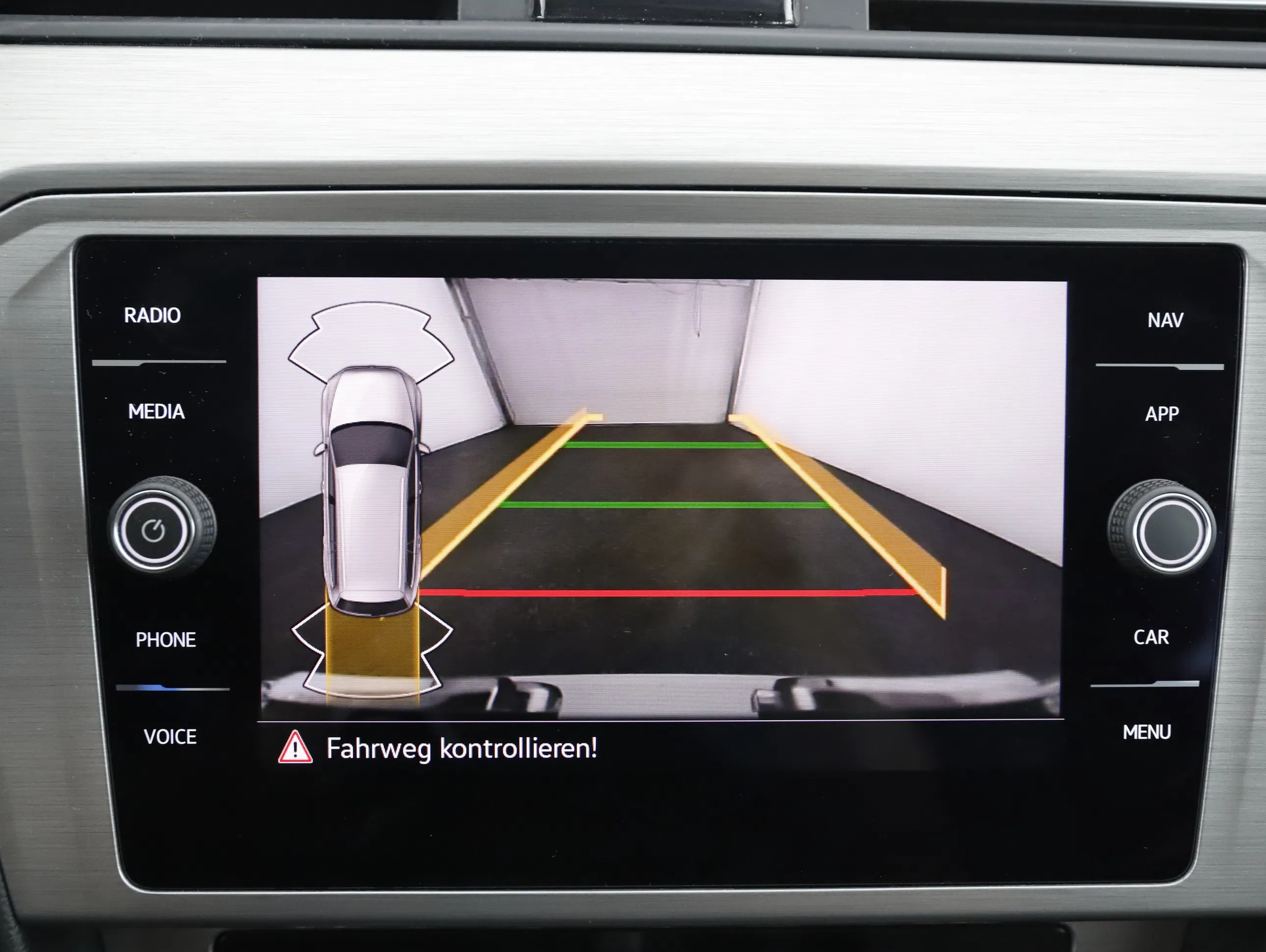 VW Passat Variant 2.0 TDI BMT | Bild 9 von 31