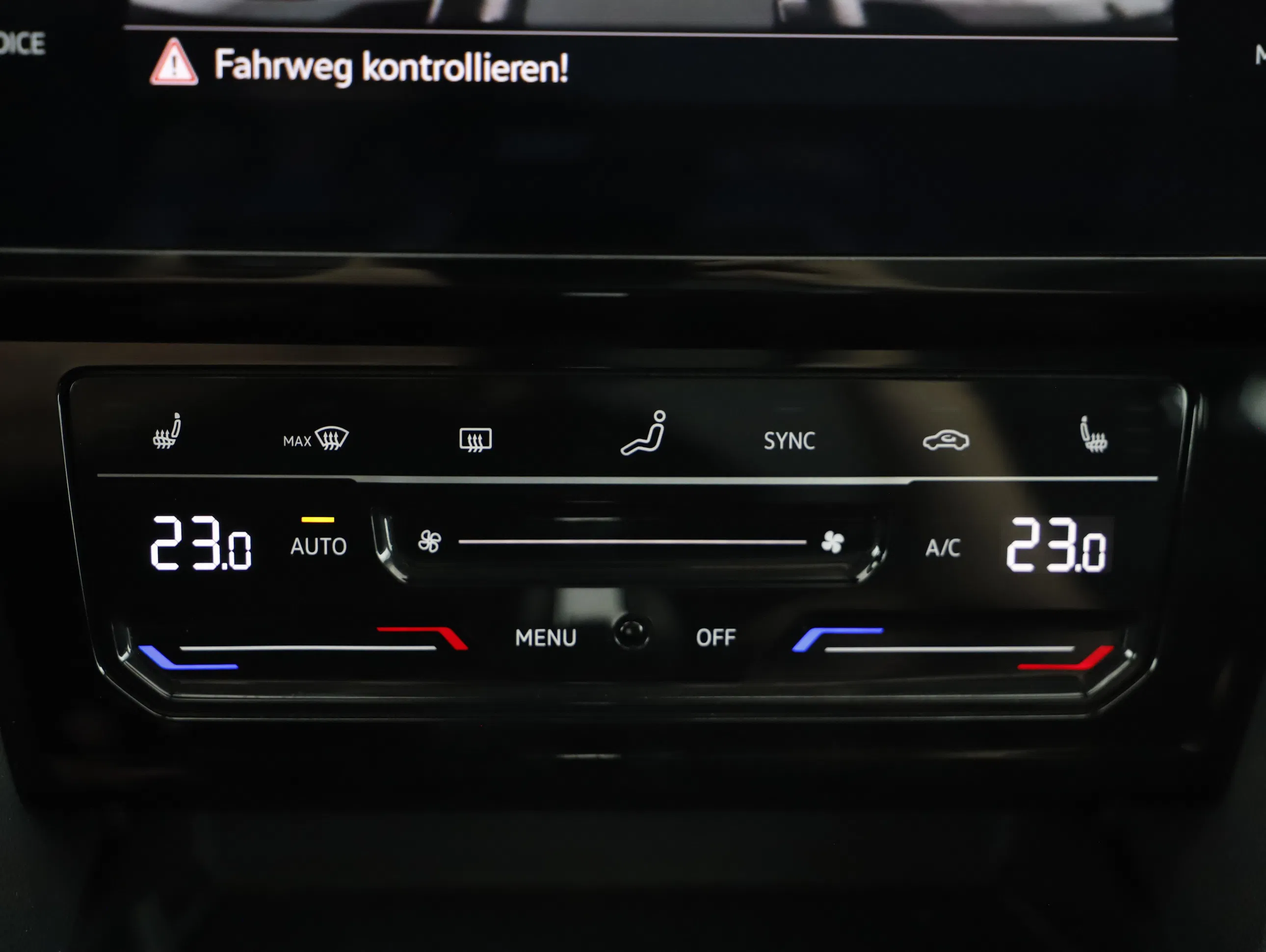 VW Passat Variant 2.0 TDI BMT Elegance | Bild 10 von 24