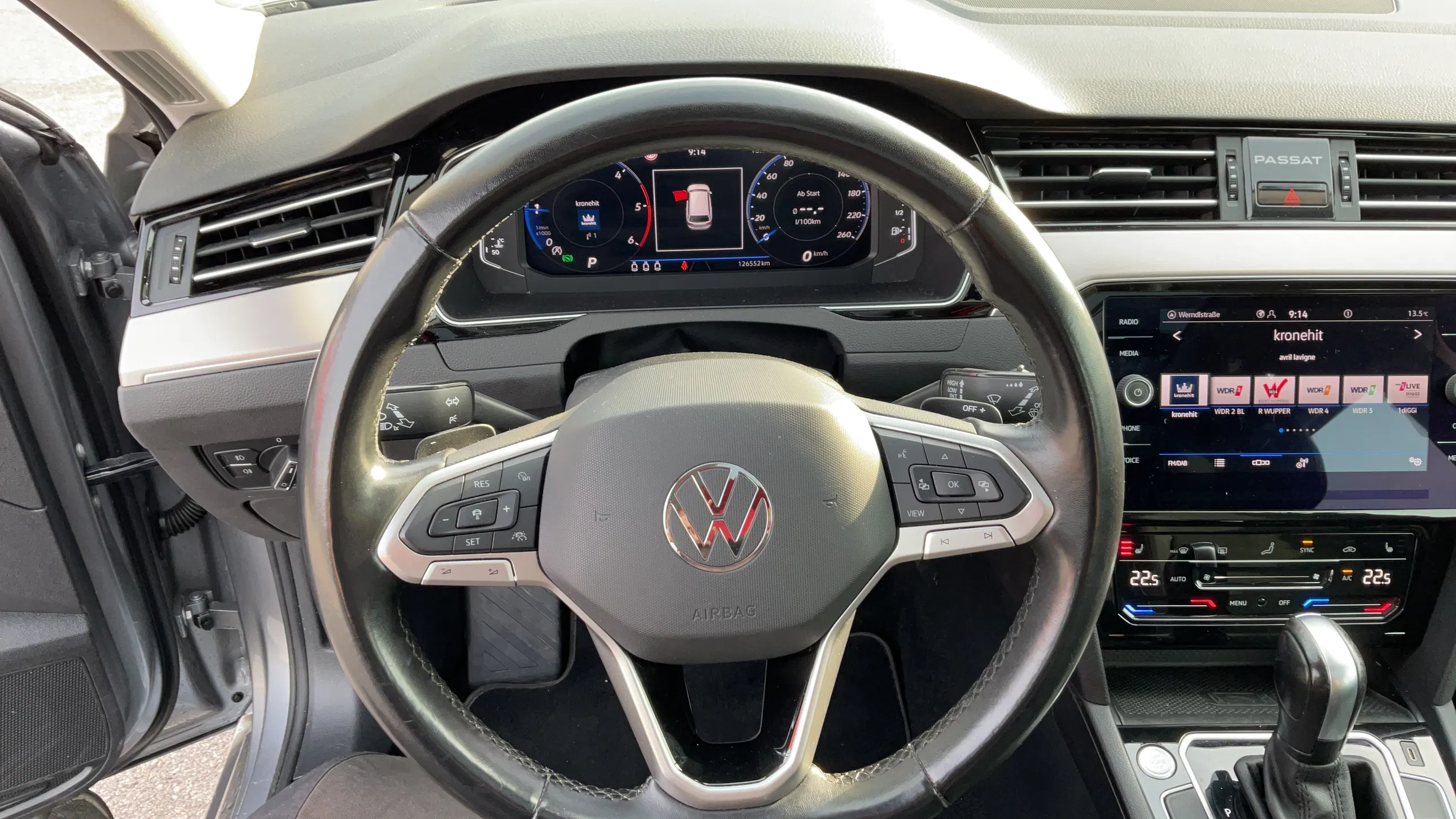 VW Passat Variant 2.0 TDI BMT Elegance | Bild 10 von 22