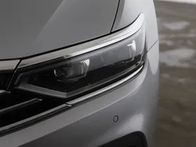 VW Passat Variant 2.0 TDI BMT Elegance | Thumbnail 22 von 24