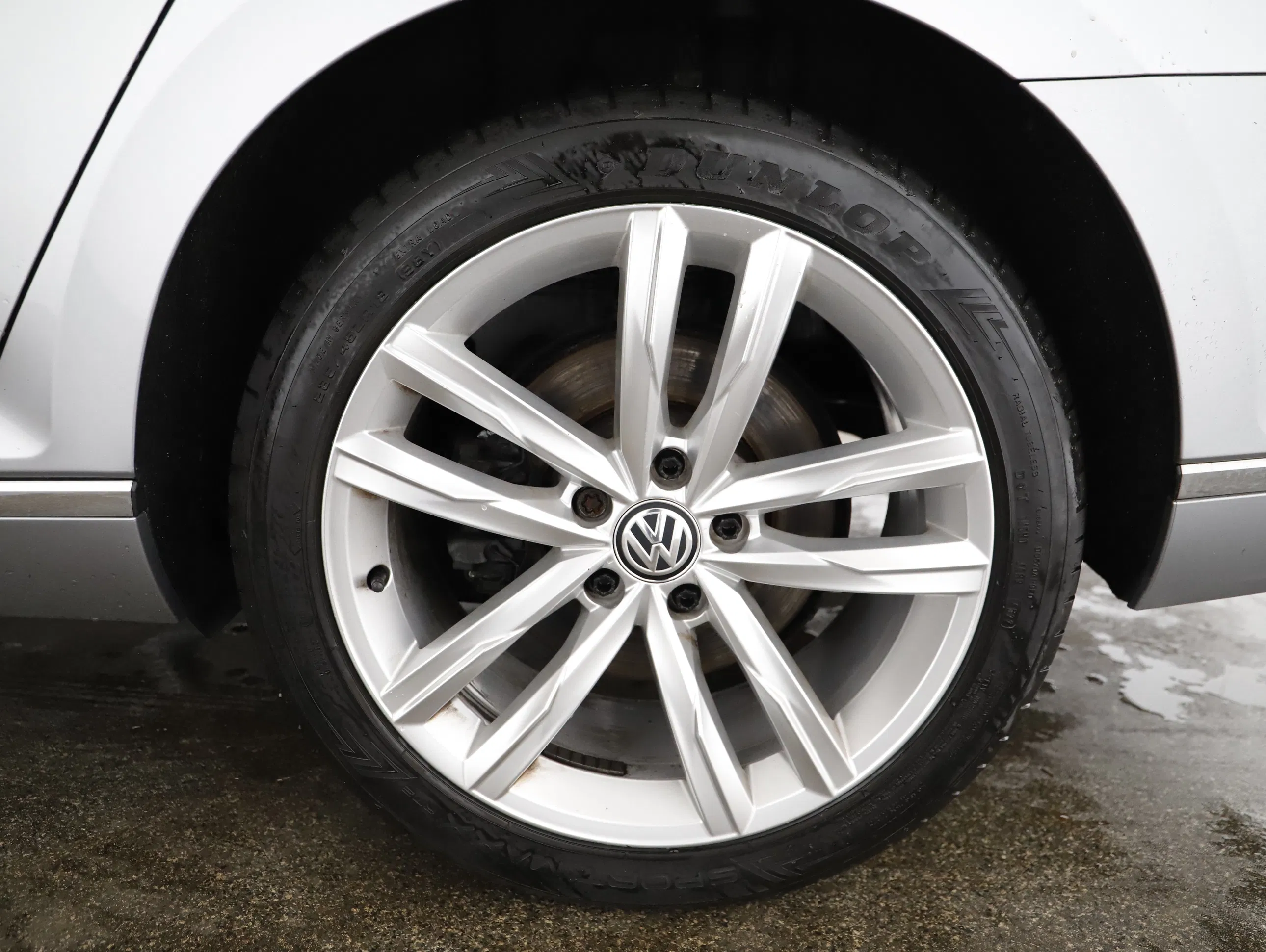 VW Passat Variant 2.0 TDI BMT Elegance | Bild 23 von 24