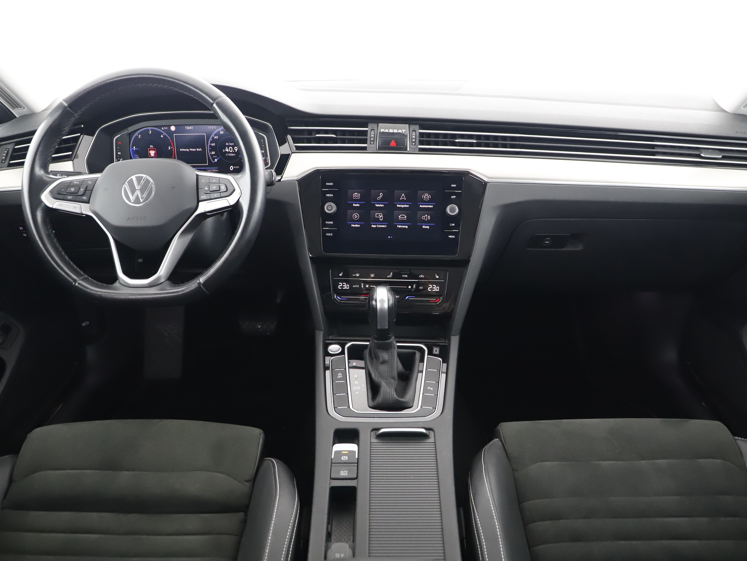 VW Passat Variant 2.0 TDI BMT Elegance | Bild 3 von 24