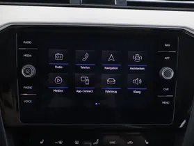 VW Passat Variant 2.0 TDI BMT Elegance | Thumbnail 7 von 24