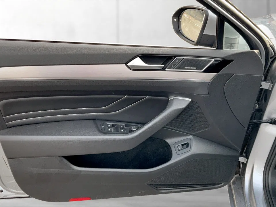 VW Passat Variant 2.0 TDI BMT Elegance | Bild 7 von 22