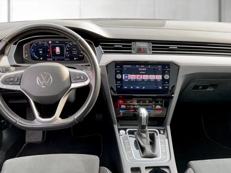 VW Passat Variant 2.0 TDI BMT Elegance | Bild 9 von 22