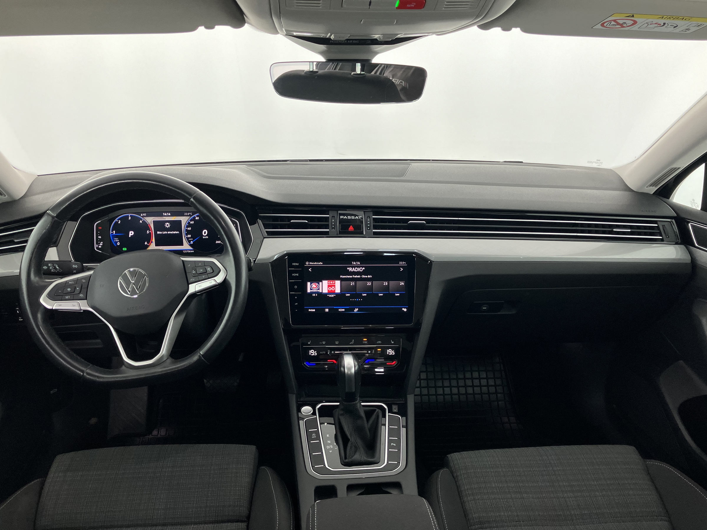 VW Passat Variant 2.0 TDI BMT Business | Bild 12 von 31