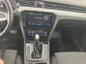 VW Passat Variant 2.0 TDI BMT Business | Thumbnail 13 von 31