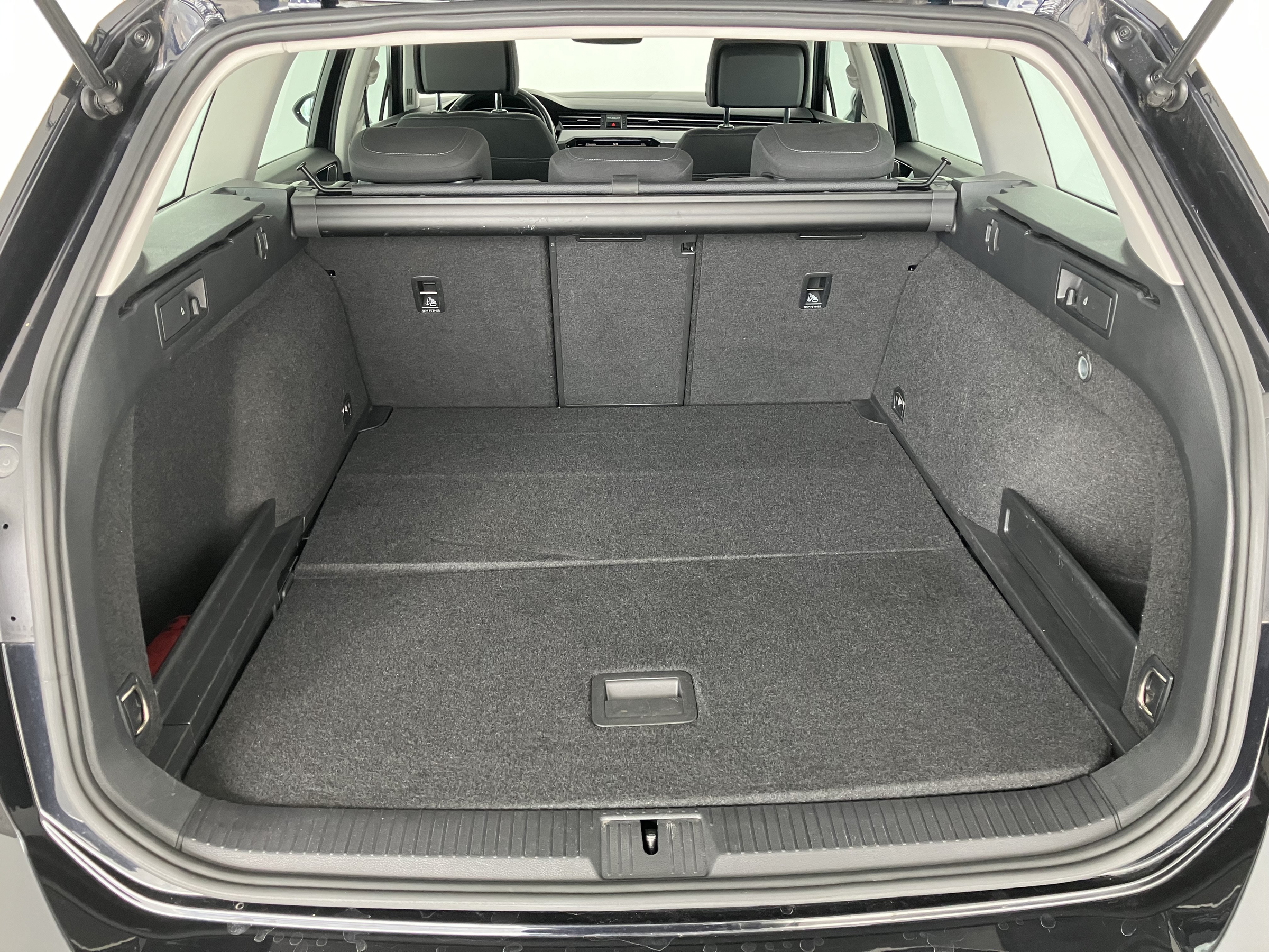 VW Passat Variant 2.0 TDI BMT Business | Bild 21 von 31