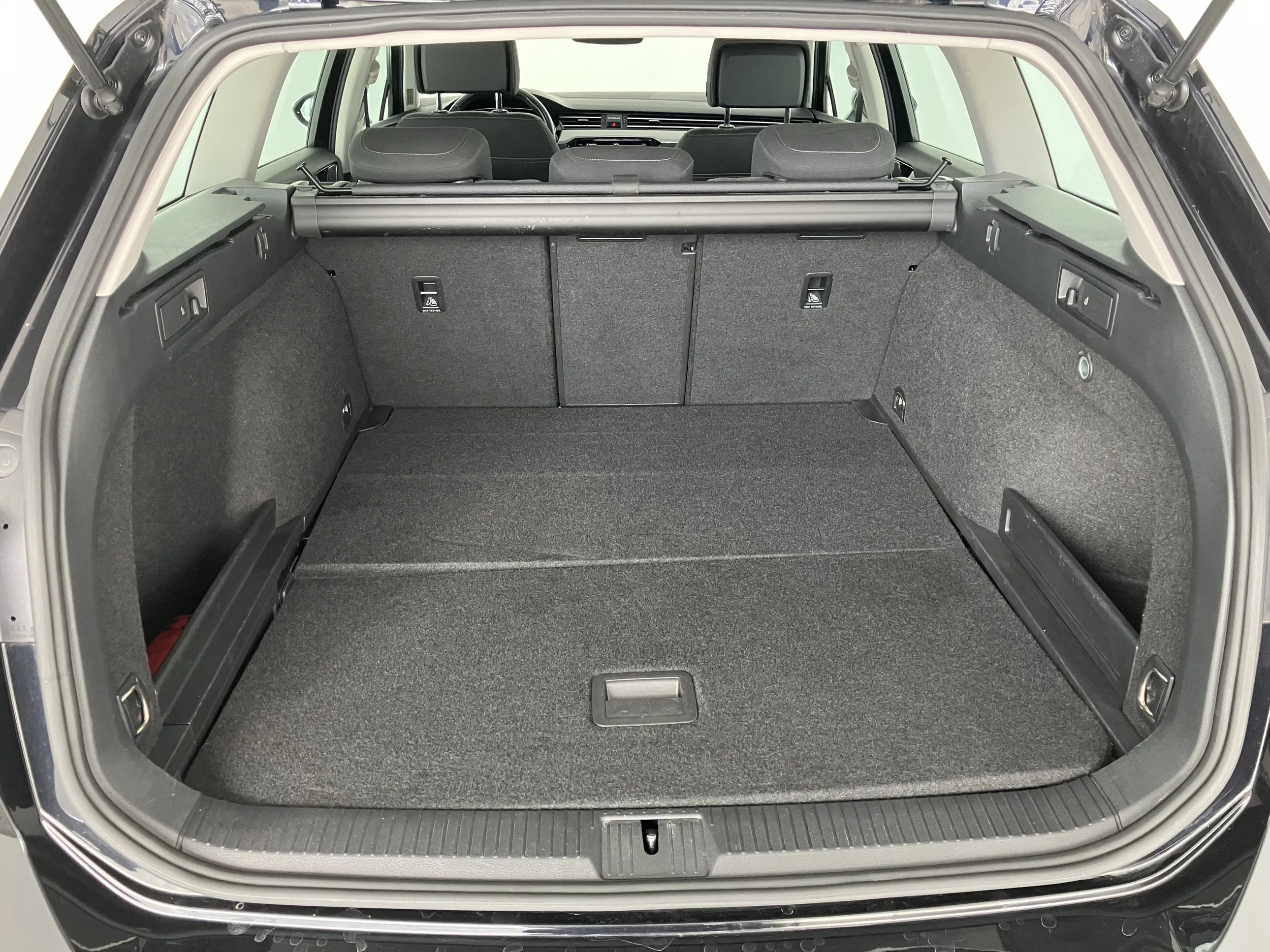 VW Passat Variant 2.0 TDI BMT Business | Bild 21 von 31